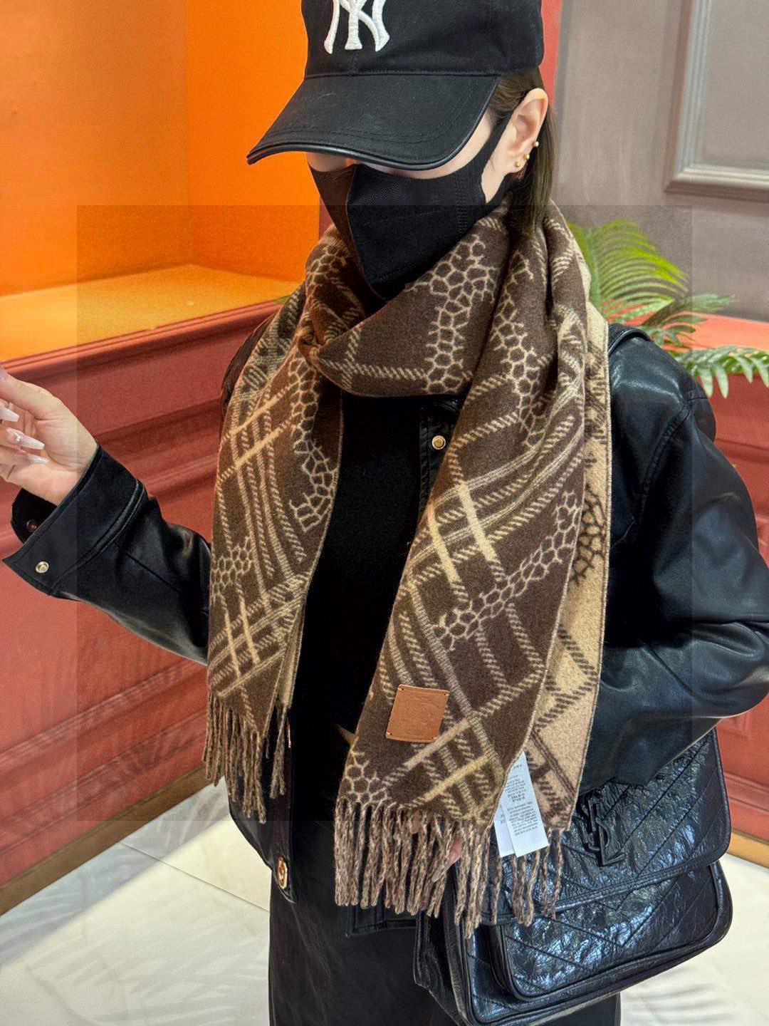 双面围巾 🆕Burberry · 巴宝莉格子围巾❗️好看的要疯掉了，太有型太有魅力了❗️❗️非常斯文时尚