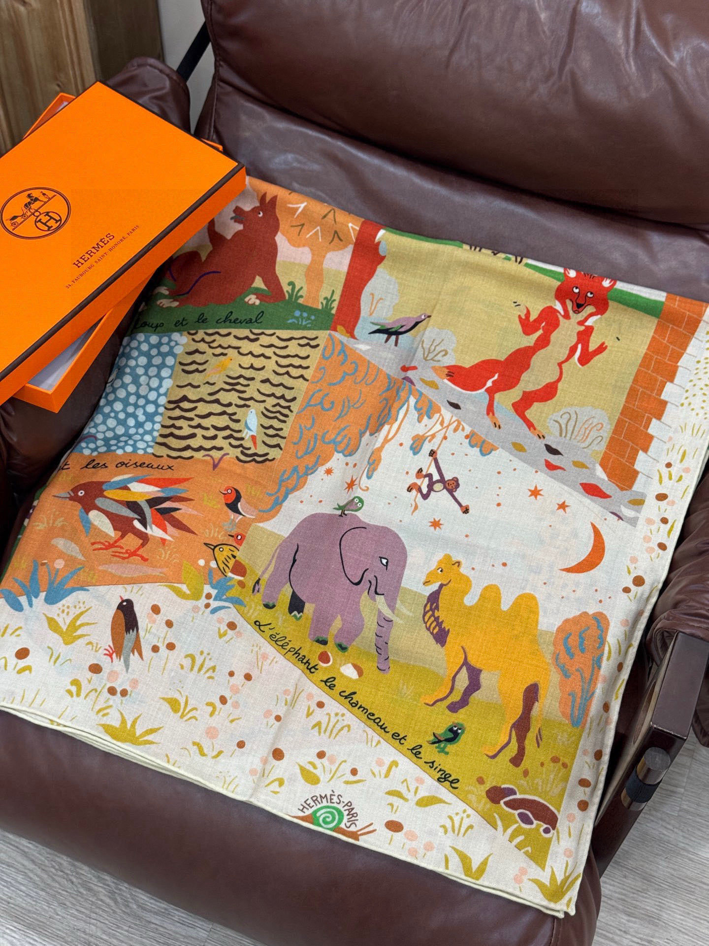 新款现货💖💖140丝绒方巾双面同色(专柜同步Hermes爱马仕)‼️抢‼️VIP推荐 ‼️下手一定要快【