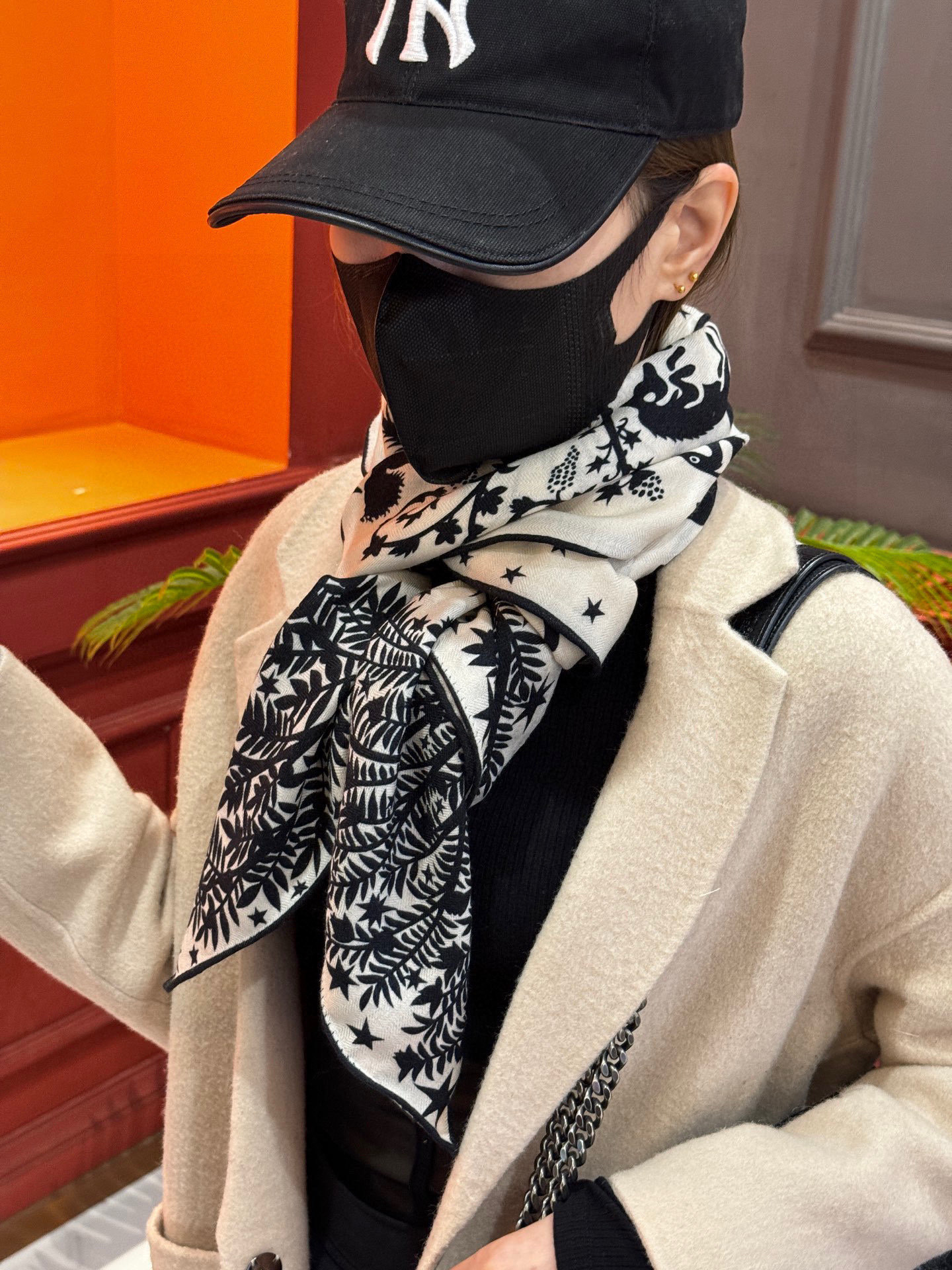 羊绒新款🆕👏👏买了都说好看‼️推荐💕爱马仕双面同色羊绒方巾【玛雅森林双面同色140】,顶级工艺超值‼️爱