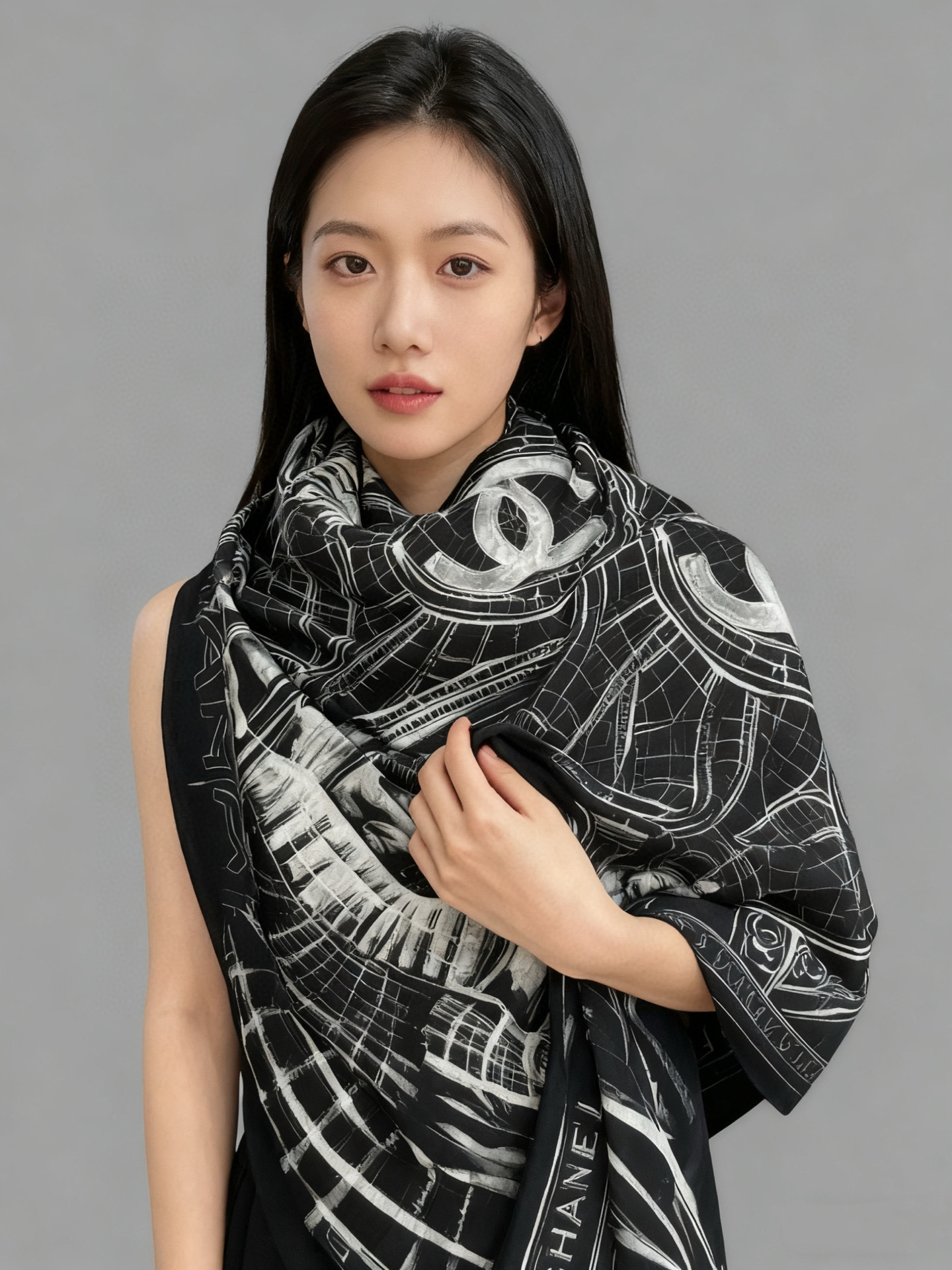 CHANEL ~25秋冬新品【140顶级丝绒双面同色】披肩的图案是巴黎大皇宫中被命名为“Gabriell