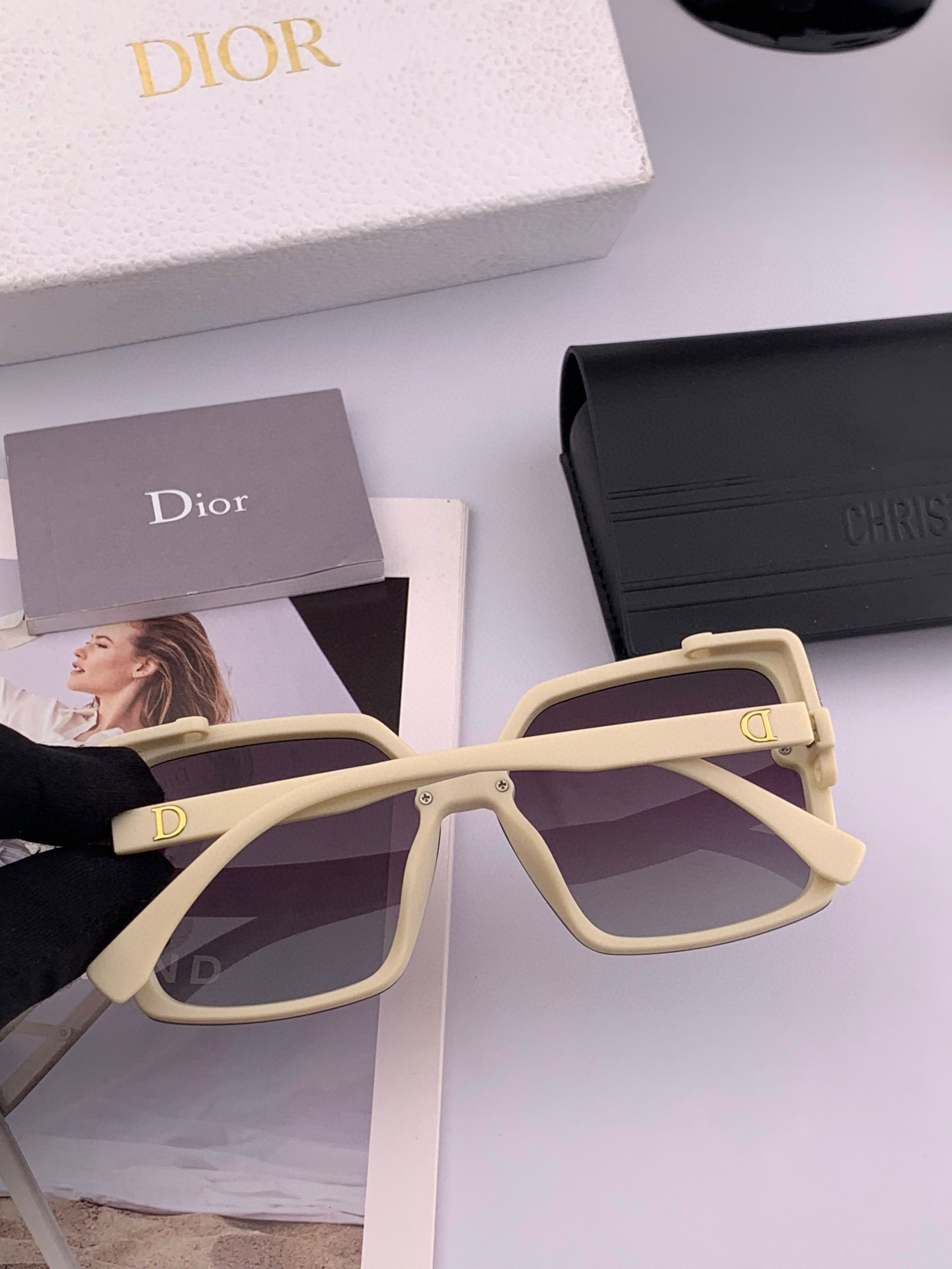 🔺 【DIOR-迪奥】2025开春新款 潮流爆款 时尚方框偏光太阳镜 高品质 佩戴舒适 网红潮款墨镜 女