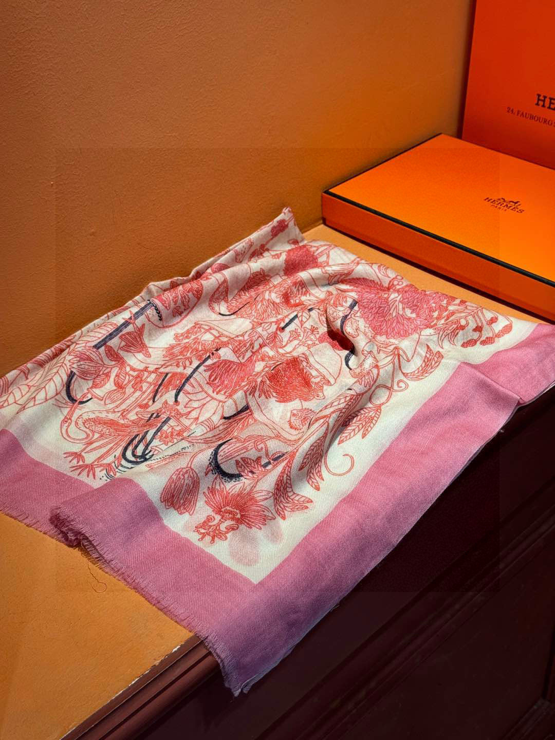 专柜同步 Hermes家买了都说好看【珍奇乐园羊绒长巾】‼️推荐💕顶级工艺超值‼️爱马仕专柜爆款🎁🎁羊绒