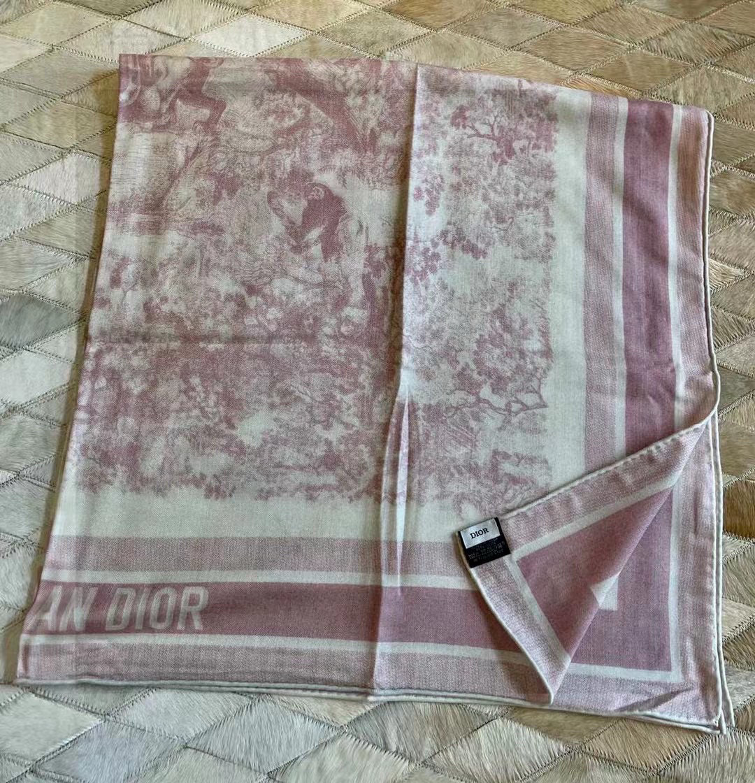 Dior ❤【️巴黎地图】黄金尺寸110*110双面同色丝绒方巾 不爱140繁复尺寸的姐妹可以选择110