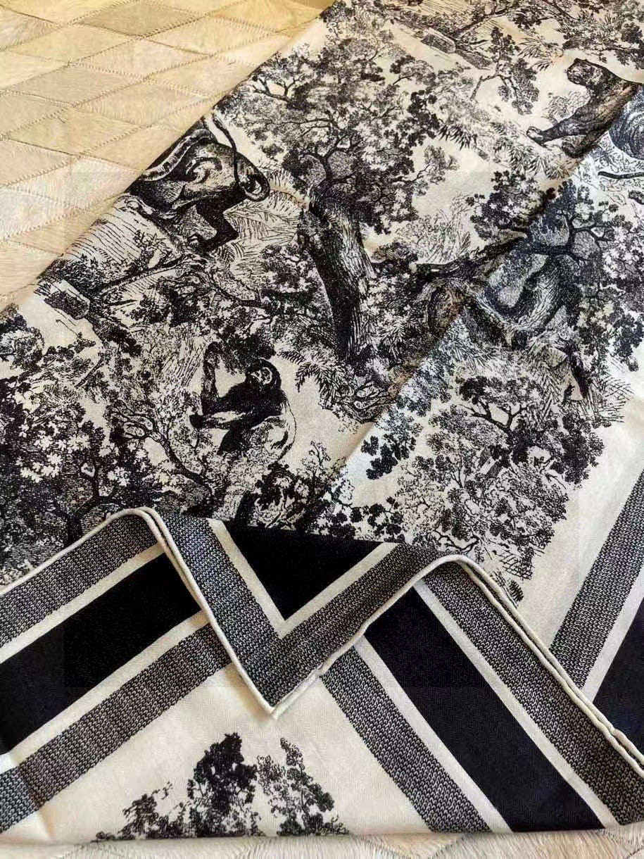 Dior ❤【️巴黎地图】黄金尺寸110*110双面同色丝绒方巾 不爱140繁复尺寸的姐妹可以选择110