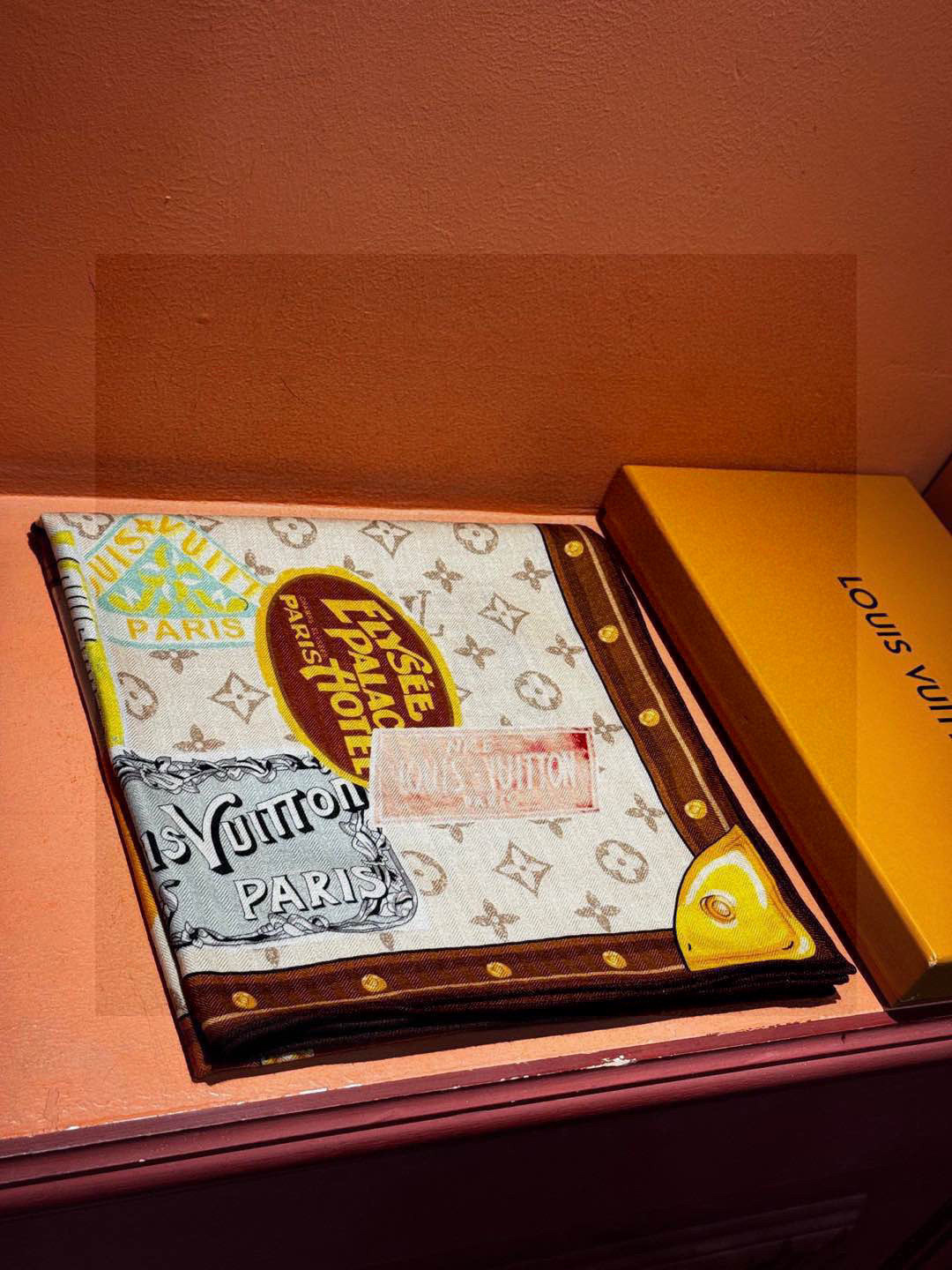 【LV】上新❤️ 路易威登 一款值得品细节的高货抠细节,从一个小块的配色去打败市场货140方巾 二个配色