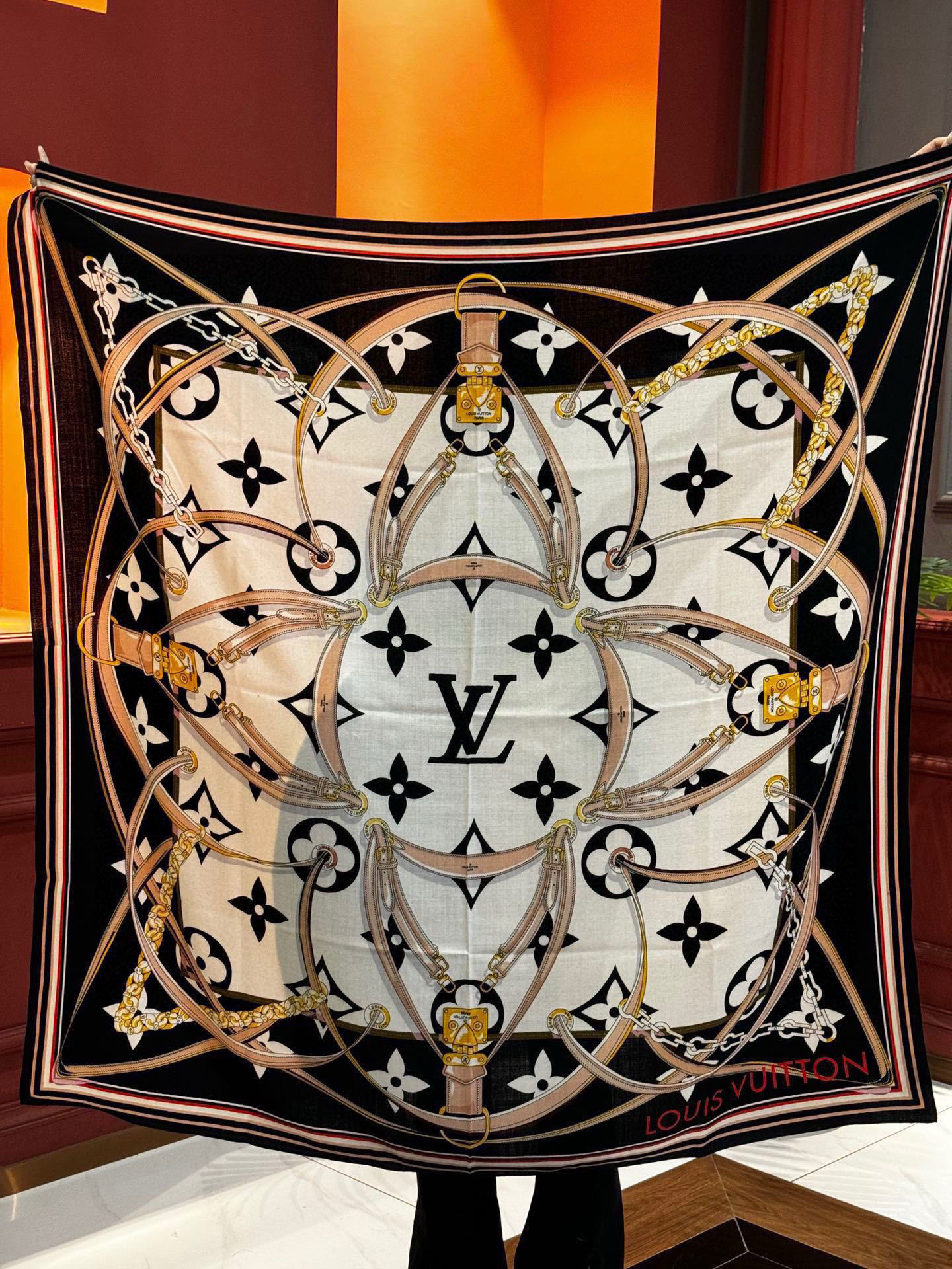 上新❤️ MONOGRAM JACQUARD DENIM140丝绒 方巾 【高定版 双面同色】有些款式他