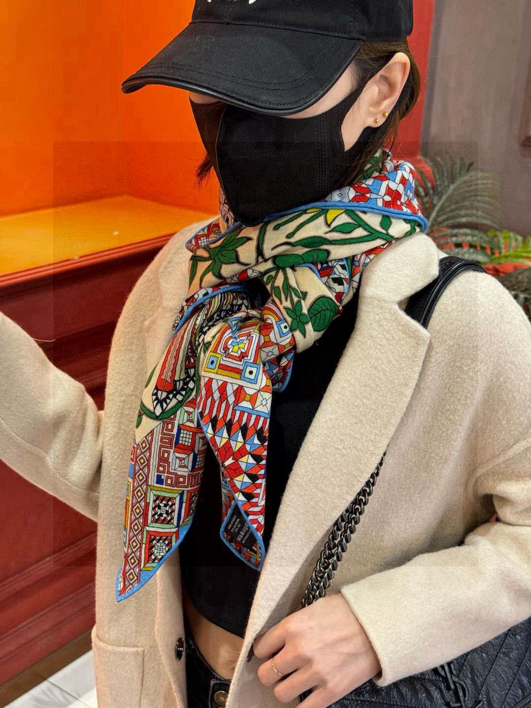 羊绒新款🆕👏👏买了都说好看‼️推荐💕爱马仕双面同色羊绒方巾【美洲豹与蜂鸟双面同色140】,顶级工艺超值‼