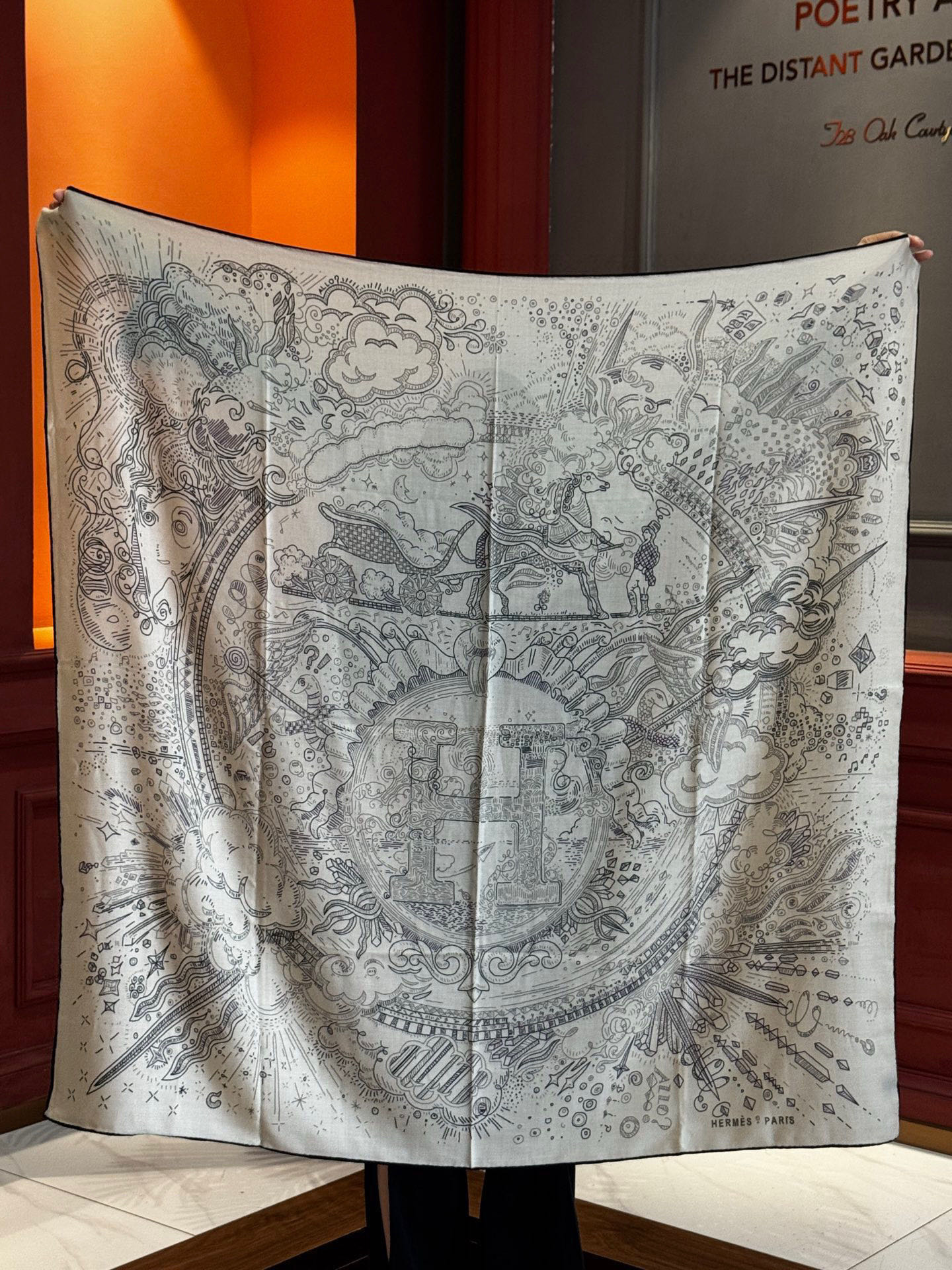 “正在接通中”140丝绒方巾【140顶级丝毛双面同色印花】手工卷边丝毛方巾(30%真丝70%羊绒)这款丝