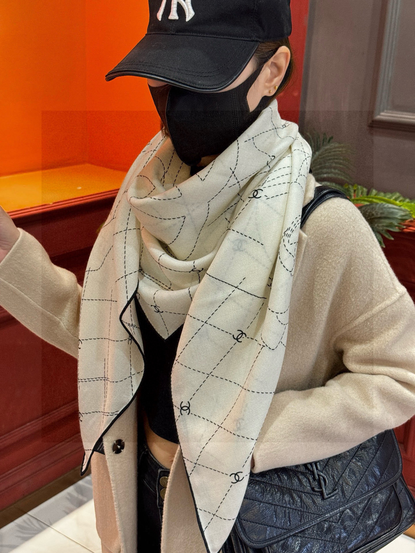 【升级双面同色 加密面料】 上新❤️ 140*140台版印花 黑白二色 高级都市新贵!山茶花的再一次邂逅