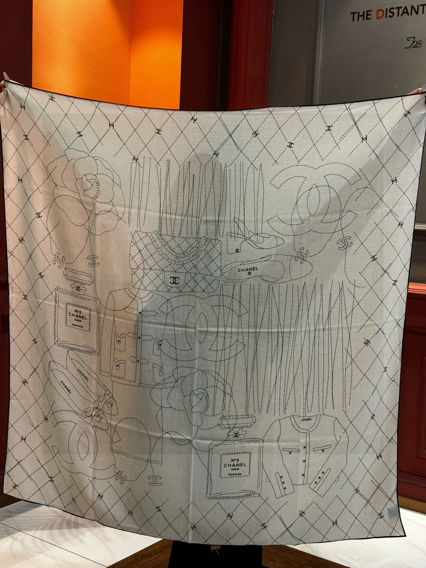 【升级双面同色 加密面料】 上新❤️ 140*140台版印花 黑白二色 高级都市新贵!山茶花的再一次邂逅