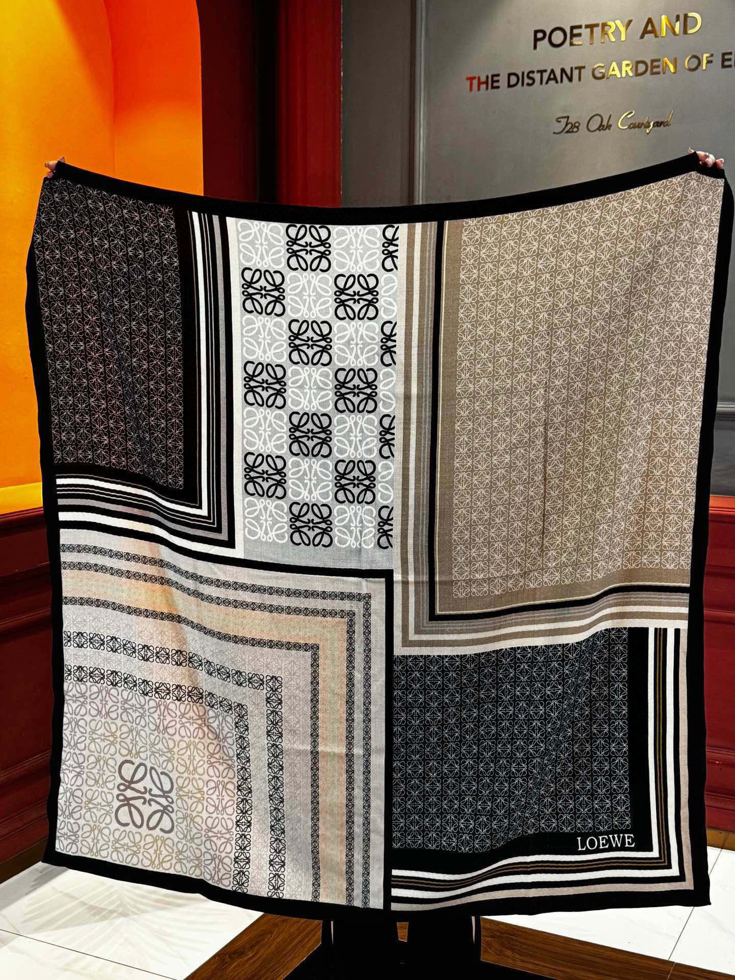 高定版 【上新❤️ Loewe罗意威专柜新款,高级又不撞款的好东西!!!】能力范围能带给大家最好的品质,