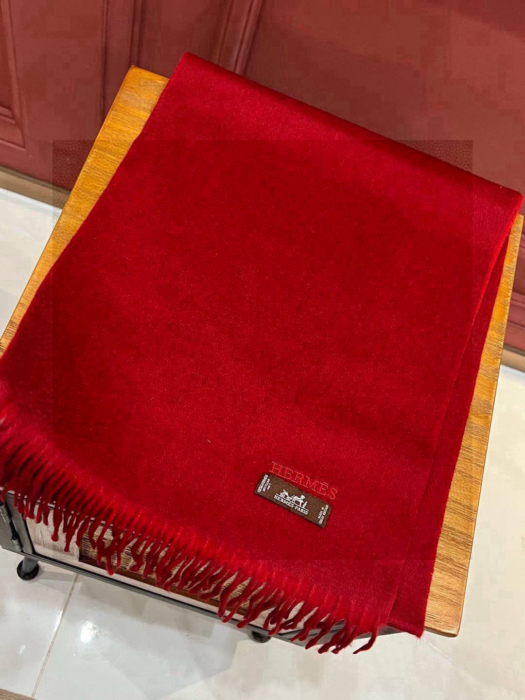 HERMFS【爱马仕】巴黎时装展双面羊绒围巾！采用蒙古高原细羊绒！手感满满地都是细腻的绒毛！这个价格绝对