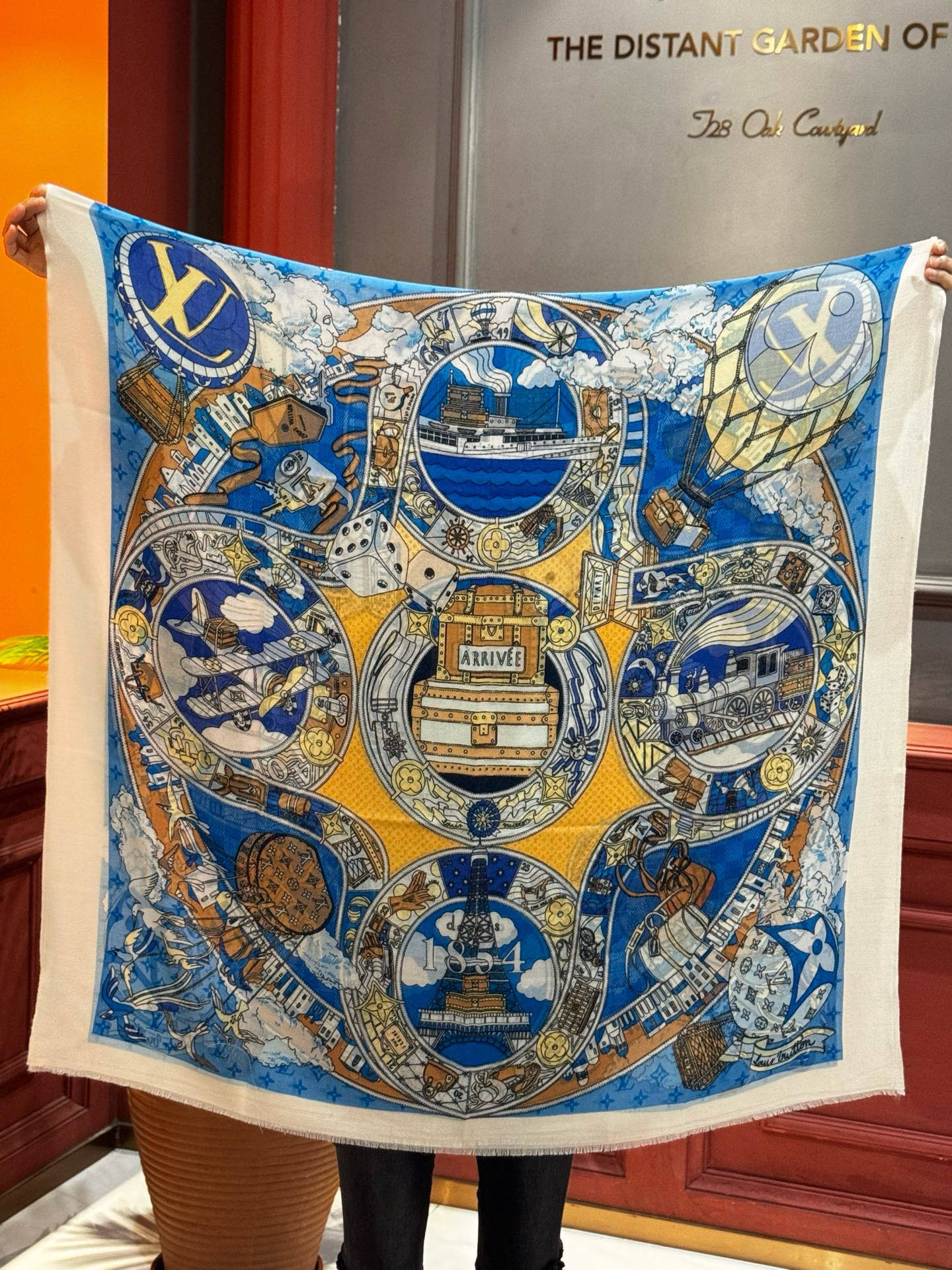 又时髦又百搭！LV新款老花长巾】提升气质和品味的好单品！！四季必备！！真的无敌实用！！Lv难得的羊绒长巾