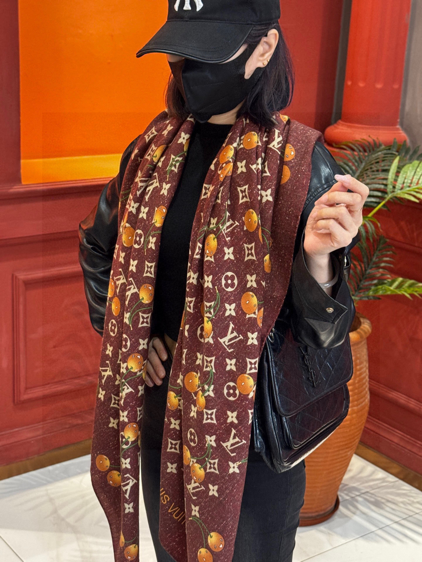 LV X TM MONOGRAMCERISE 140丝绒方巾【140双面丝绒同色】LV × TM Mon