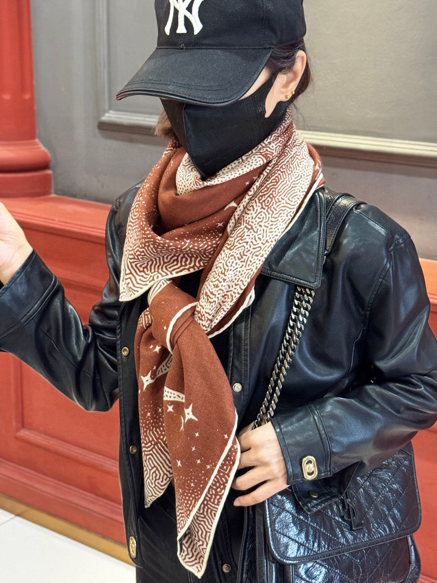 HERMES爱马仕新款|月光飞马Clair de Lune羊绒和真丝披肩,手工卷边(70%羊绒,30%真