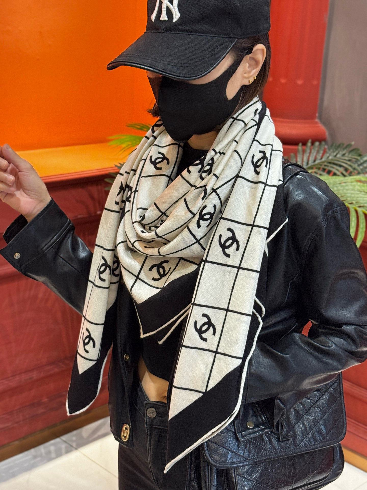 【升级双面同色 加密面料】 上新❤️ 140*140台版印花 黑白二色 高级都市新贵!山茶花的再一次邂逅