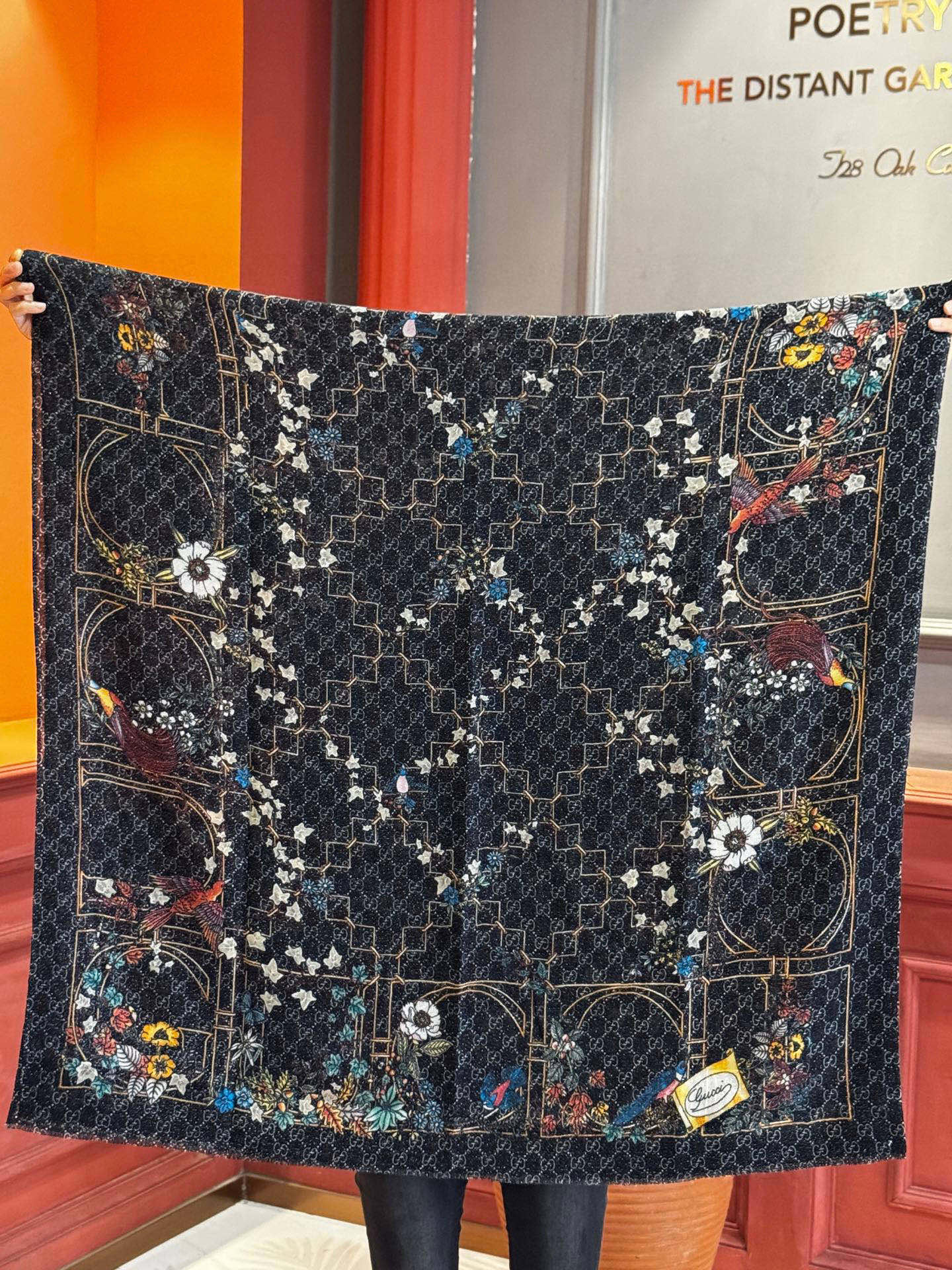 会发光发亮的围巾羊绒新款 🆕🆕🌈💫速度‼️下手一定要快‼️G家新款【GG字母花卉长巾】，高端 大爱 货极