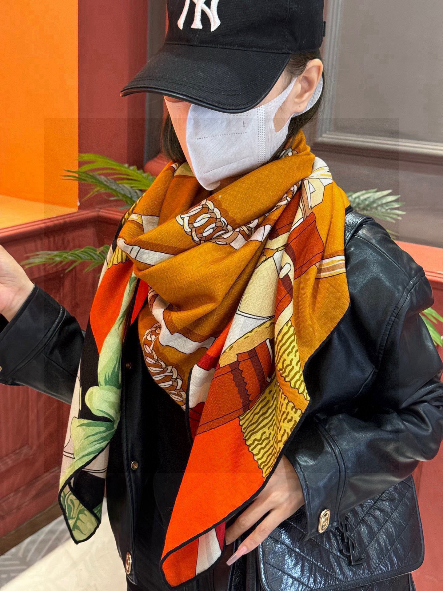 【升级双面同色 加密面料】 上新❤️ 140*140台版印花 黑白二色 高级都市新贵！山茶花的再一次邂逅