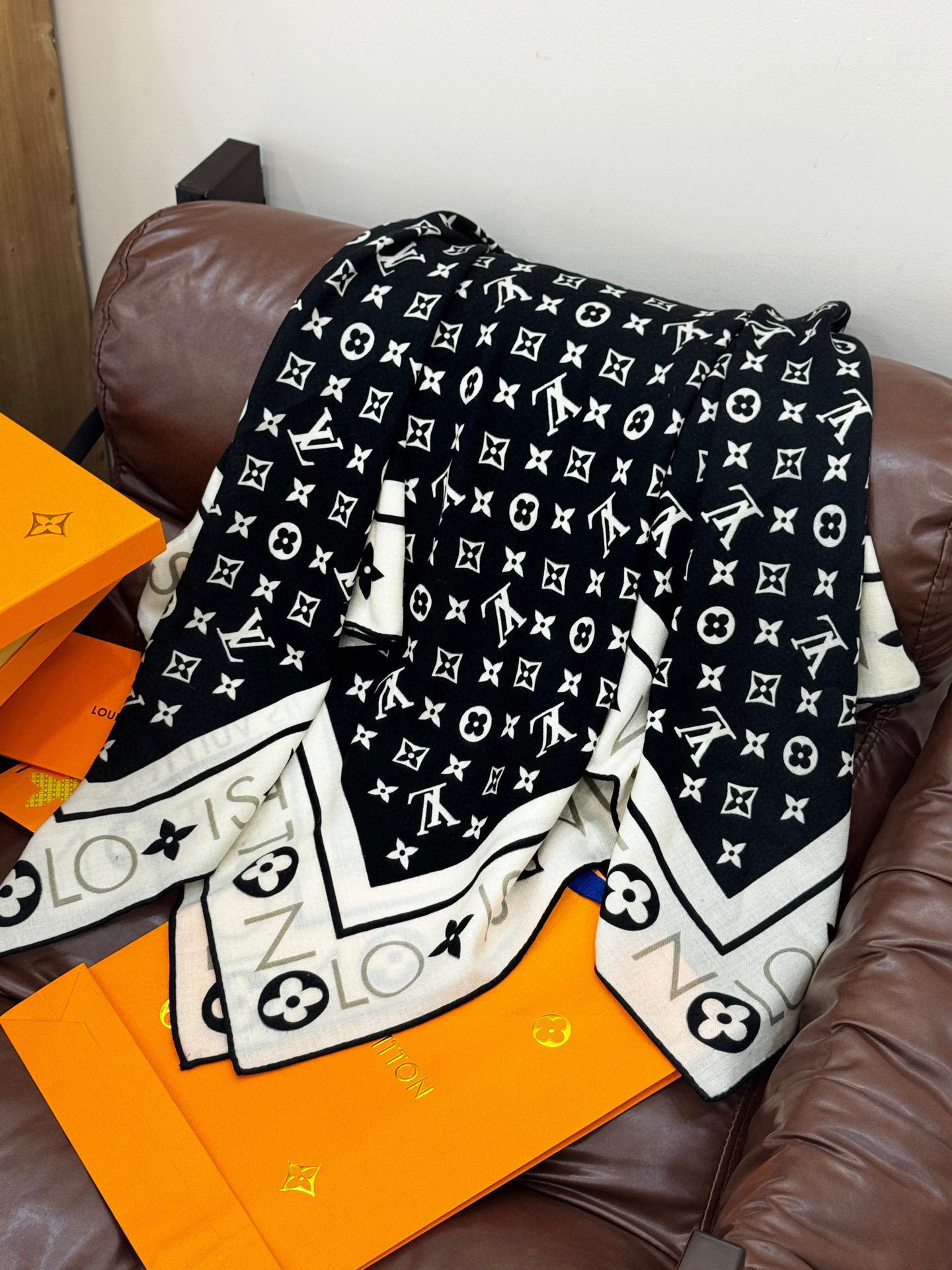 MONOGRAM INFINITY 140丝毛方巾【140顶级丝毛双面同色】Monogram Infin