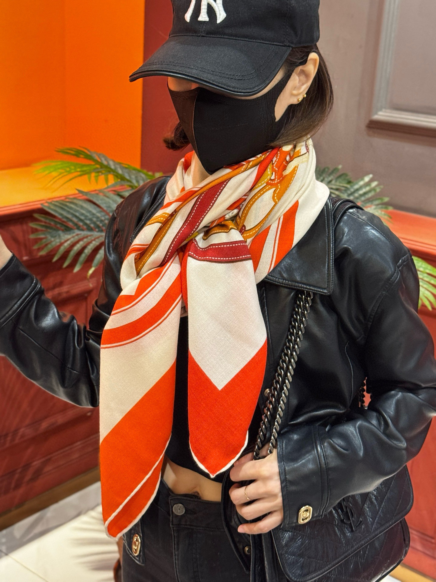 羊绒新款🆕🏇🏇买了都说好看‼️推荐💕【华丽的缰辔双面同色140】羊绒方巾,顶级工艺超值‼️爱马仕专柜爆款