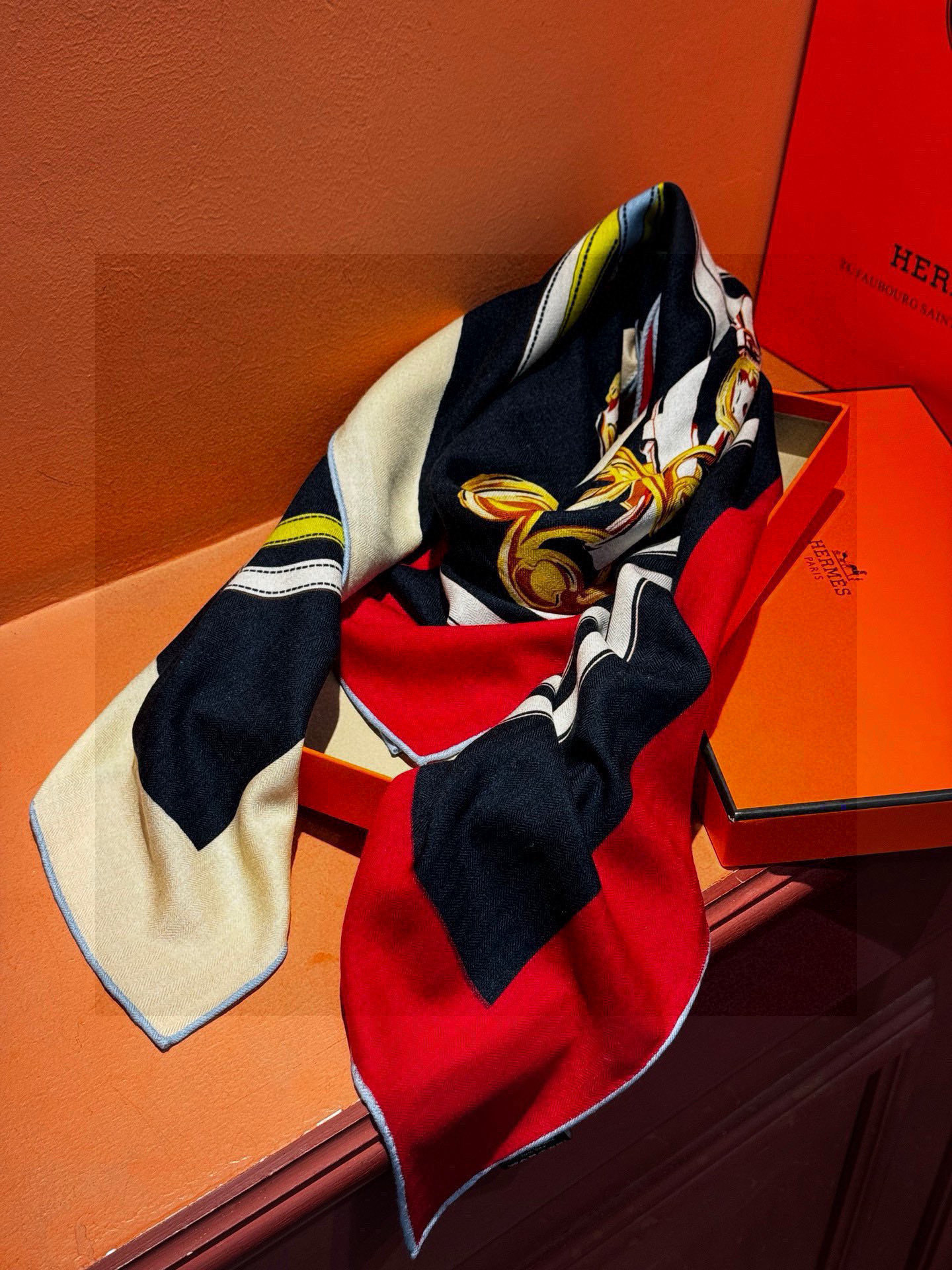 羊绒新款🆕🏇🏇买了都说好看‼️推荐💕【华丽的缰辔双面同色140】羊绒方巾,顶级工艺超值‼️爱马仕专柜爆款