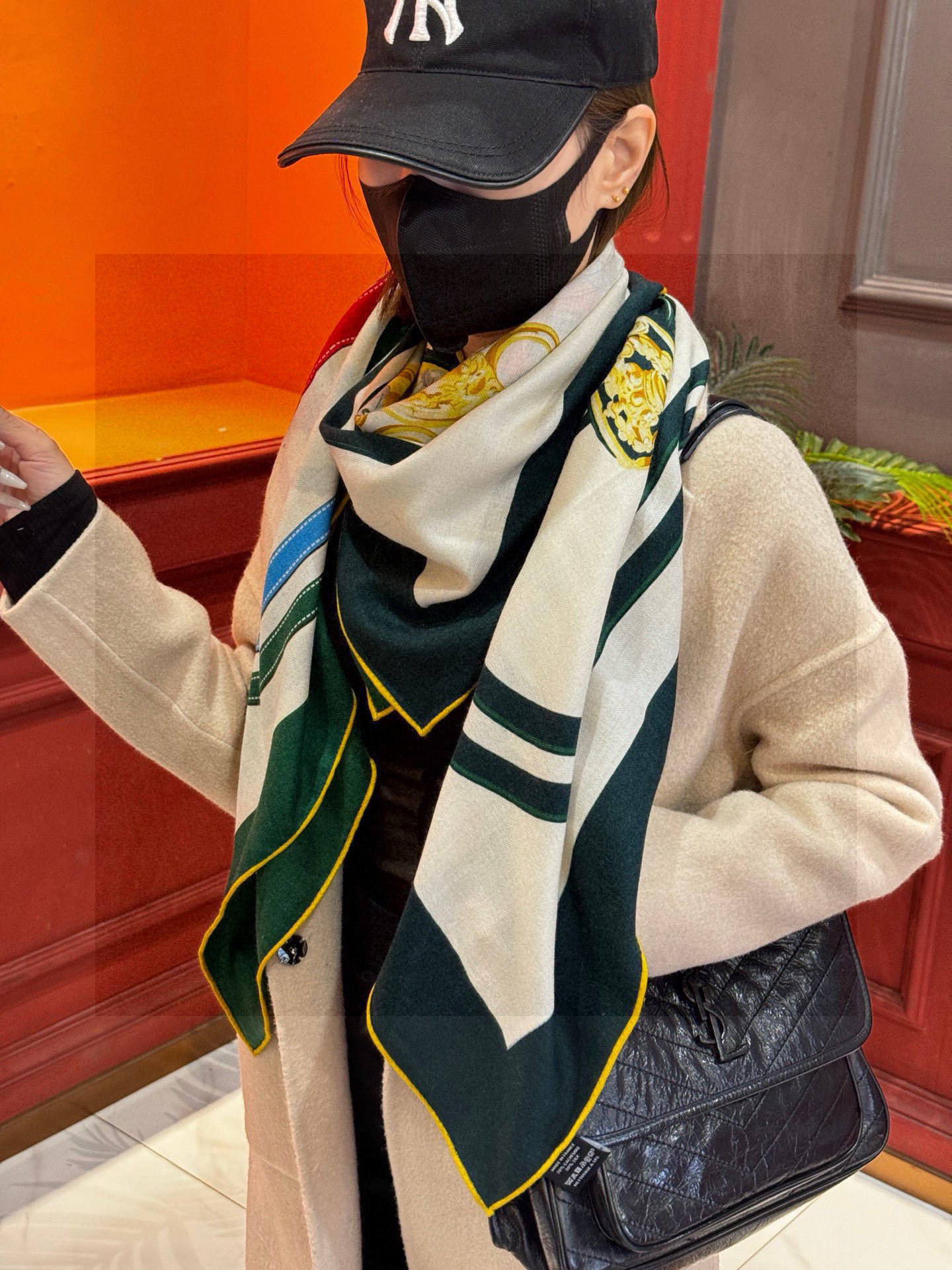 羊绒新款🆕🏇🏇买了都说好看‼️推荐💕【华丽的缰辔双面同色140】羊绒方巾,顶级工艺超值‼️爱马仕专柜爆款