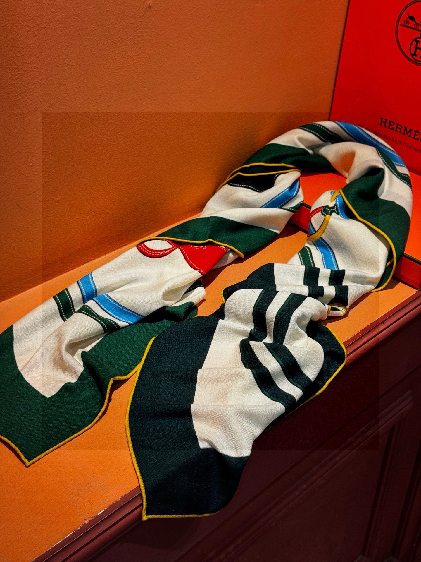 羊绒新款🆕🏇🏇买了都说好看‼️推荐💕【华丽的缰辔双面同色140】羊绒方巾,顶级工艺超值‼️爱马仕专柜爆款