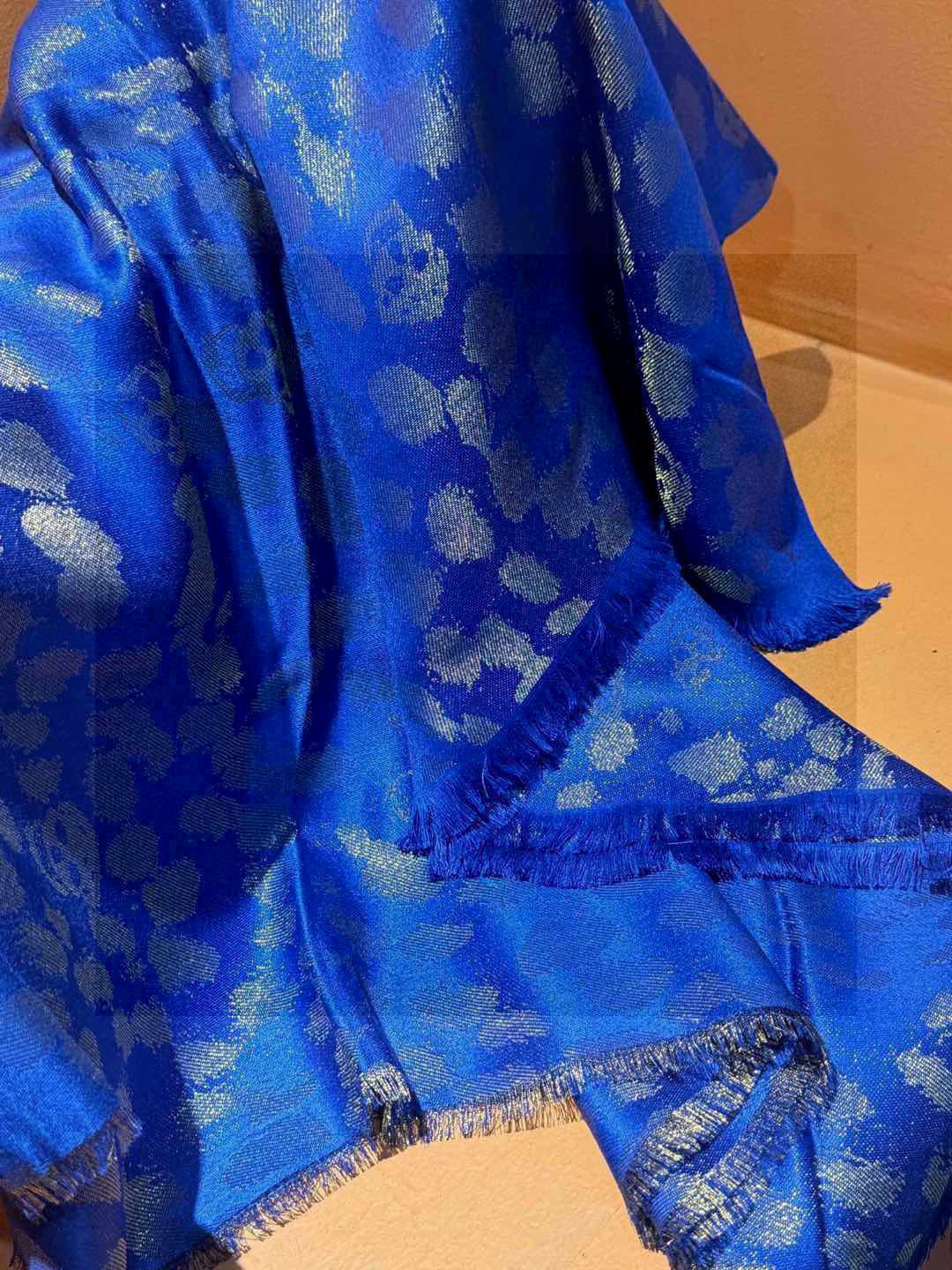 超美的鬼头Logo~防冷气又时髦的单品💋麦昆 新品.永远都不会嫌多的款~❣️MCQ麦昆永恒经典的骷髅头‼