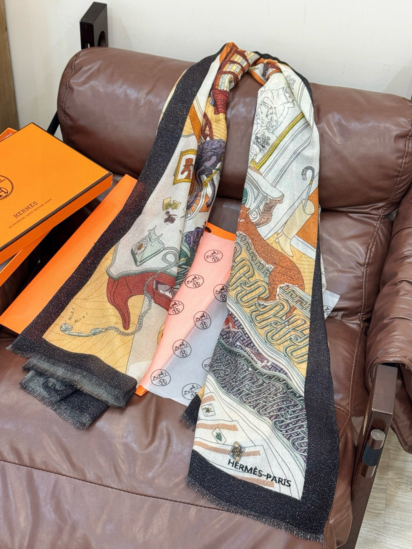 会发光发亮的围巾 爱马仕 专柜同步 买了都说好看羊绒印花‼️推荐💕顶级工艺超值‼️爱马仕专柜爆款🎁🎁羊绒