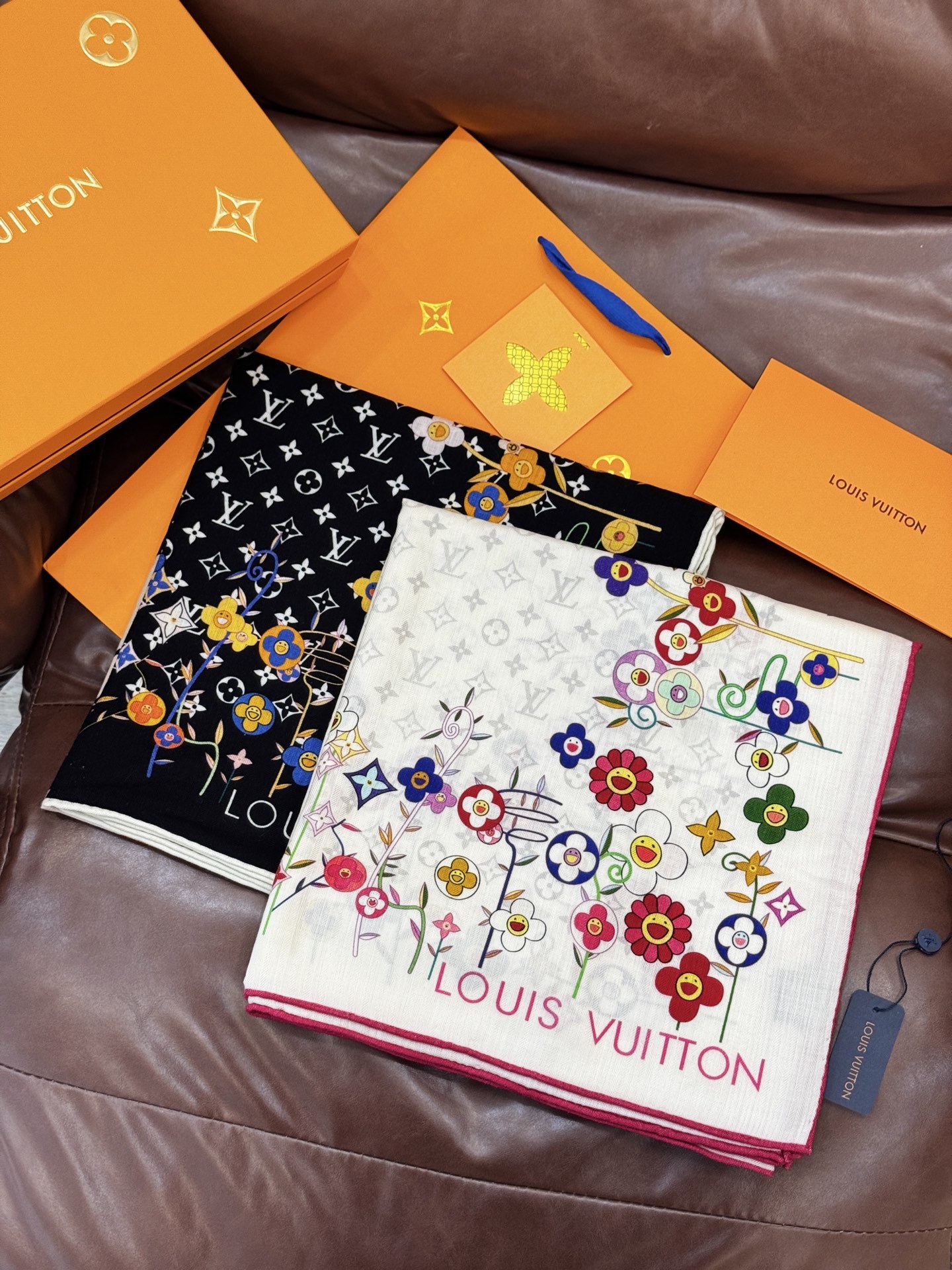LV x TM SUPERFLAT FLOWERS 140 披肩【140顶级丝绒双面同色印花】LV x