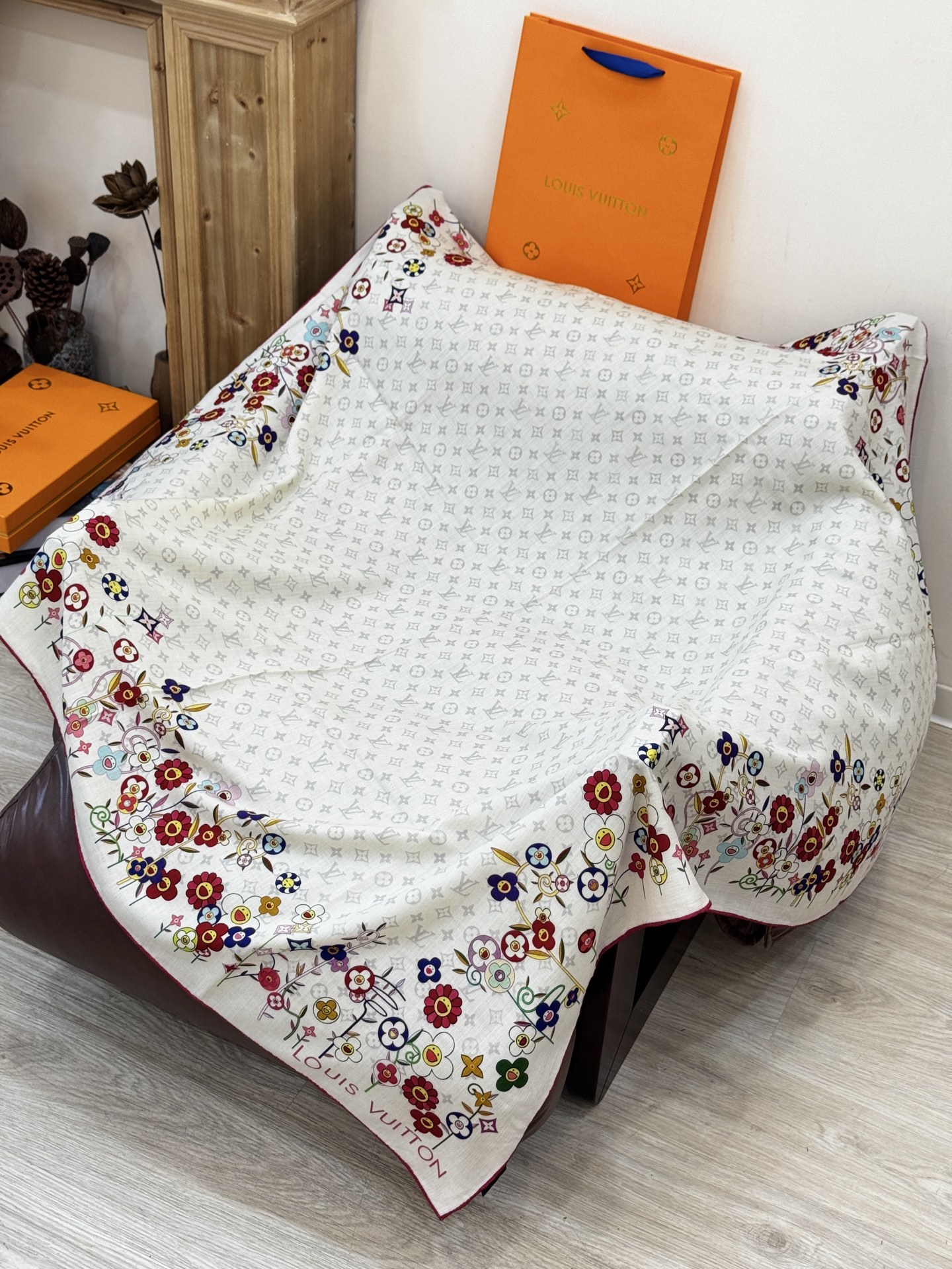 LV x TM SUPERFLAT FLOWERS 140 披肩【140顶级丝绒双面同色印花】LV x