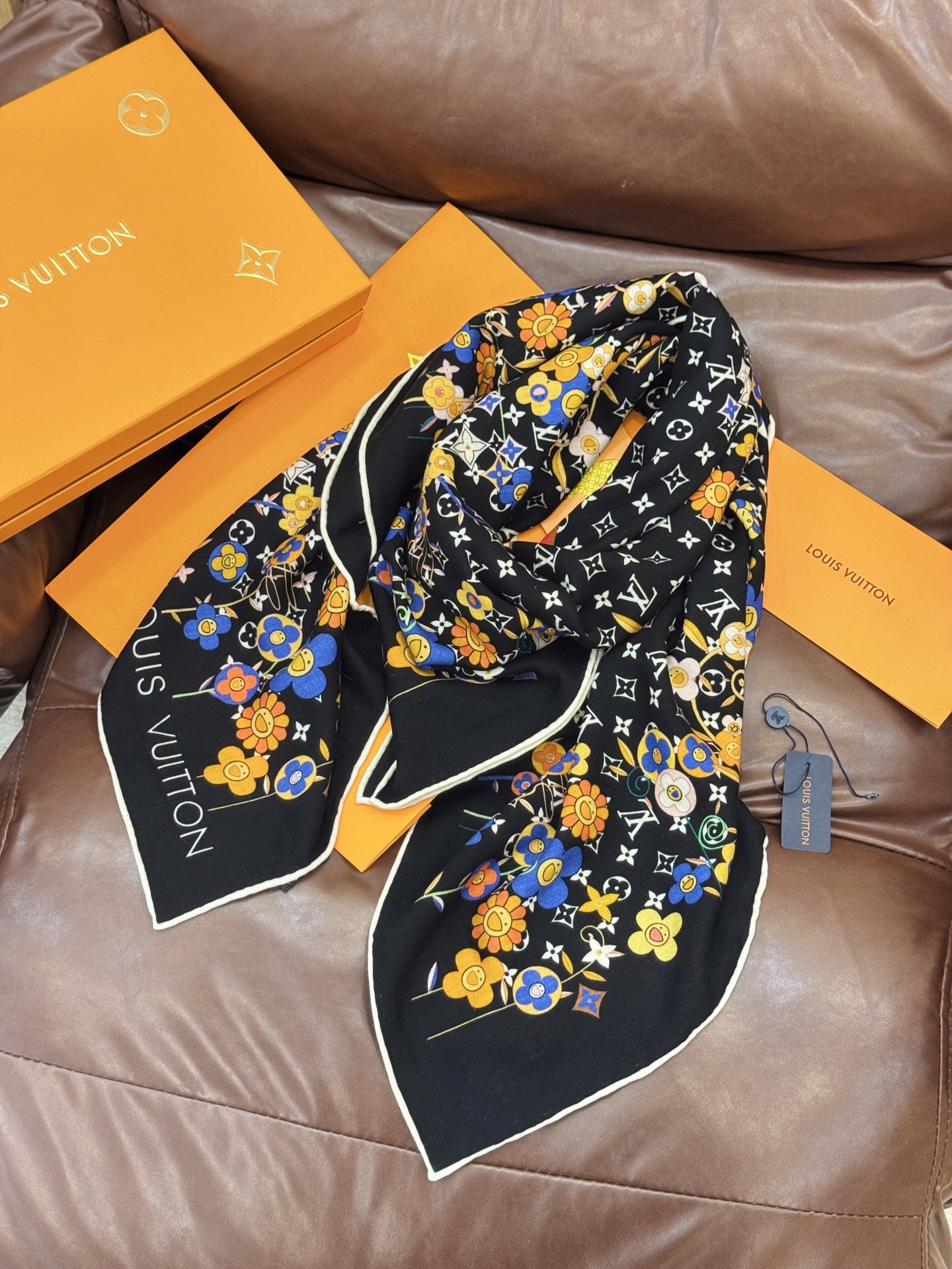 LV x TM SUPERFLAT FLOWERS 140 披肩【140顶级丝绒双面同色印花】LV x