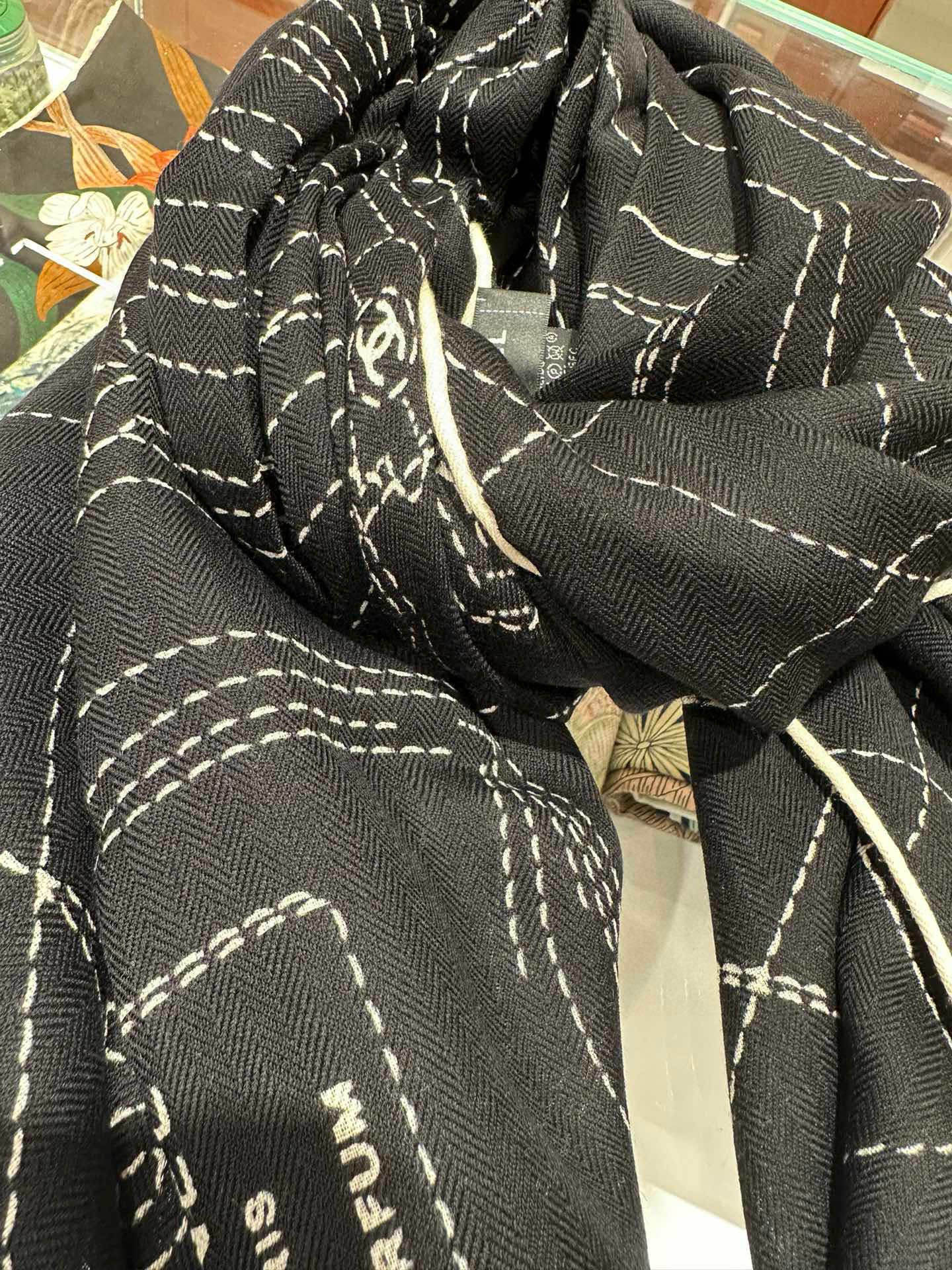 【升级双面同色 加密面料】 上新❤️ 140*140台版印花 黑白二色 高级都市新贵!山茶花的再一次邂逅