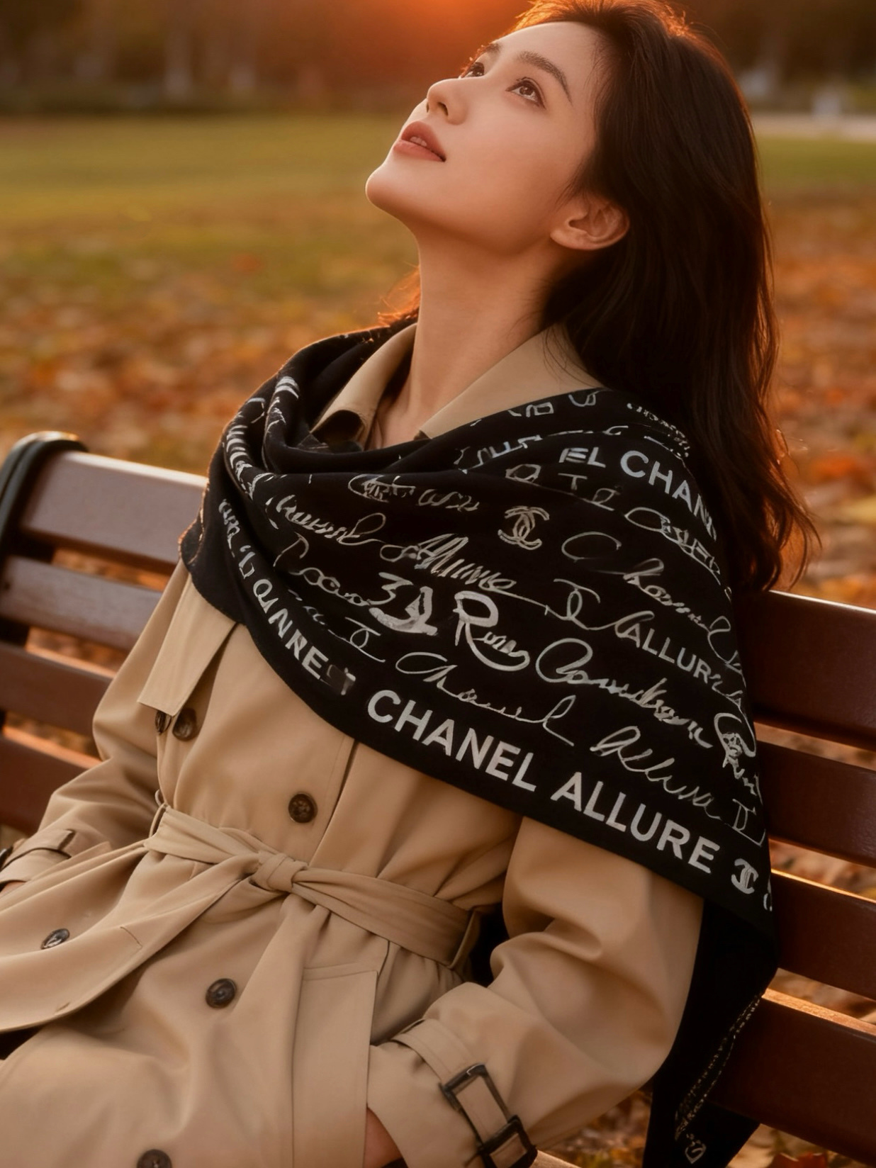 Chanel-丝绒双面方巾【140双面同色】出道即巅峰🐂火爆到一条难求🖤高级感十足的字母CC,和一切经典