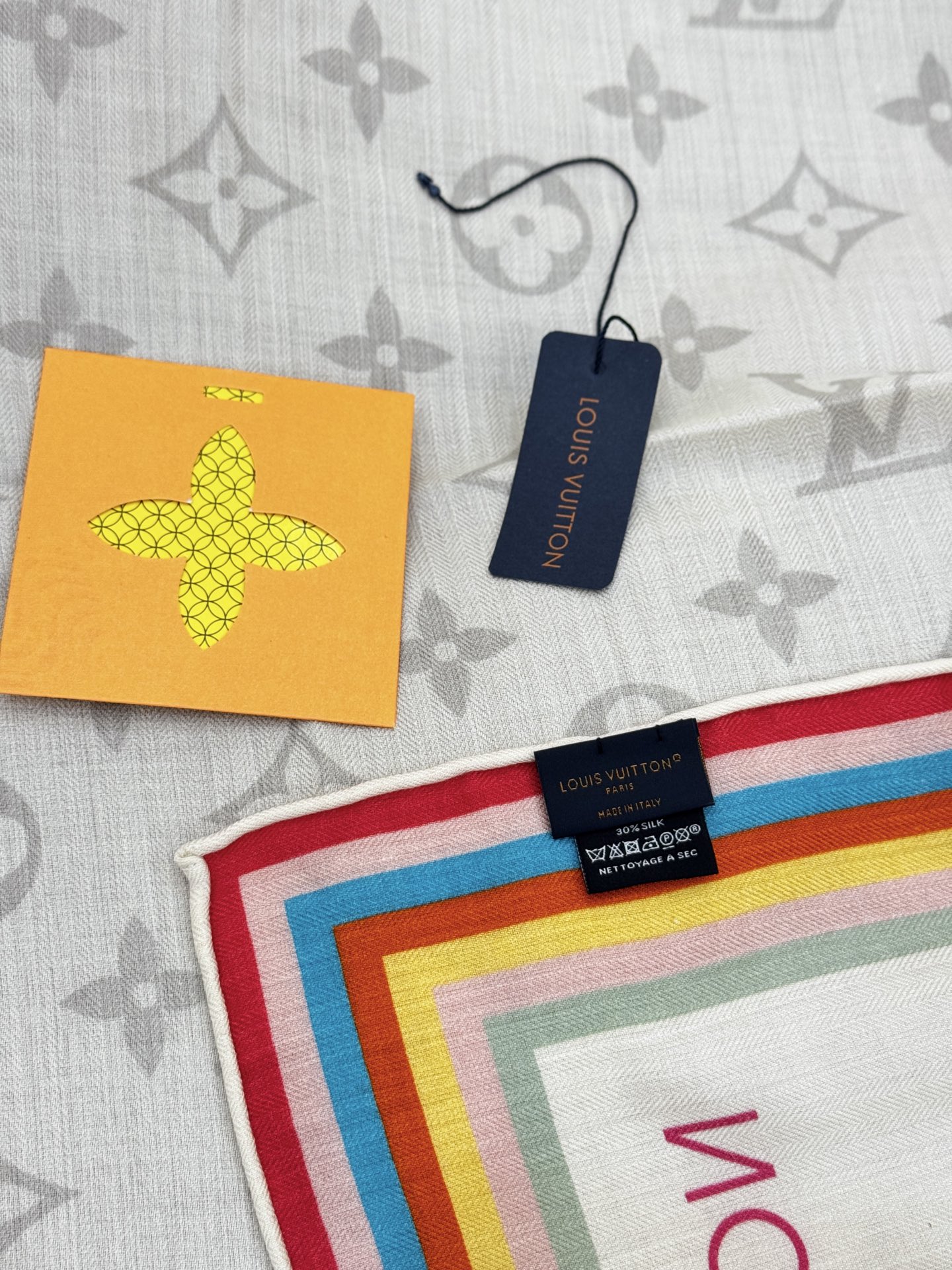 LV x TM SUPERFLAT 140丝绒方巾【140真丝羊毛双面同色披肩】LV x TM Mono