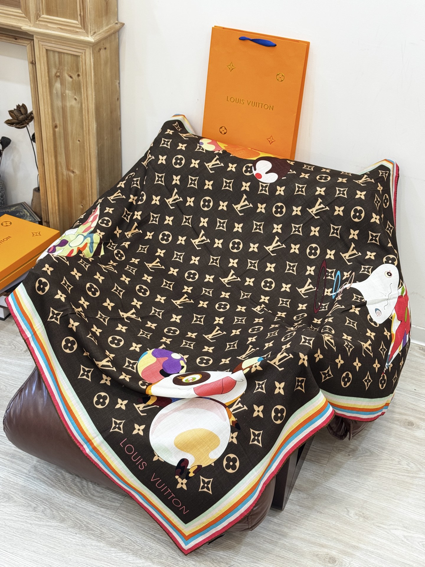 LV x TM SUPERFLAT 140丝绒方巾【140真丝羊毛双面同色披肩】LV x TM Mono