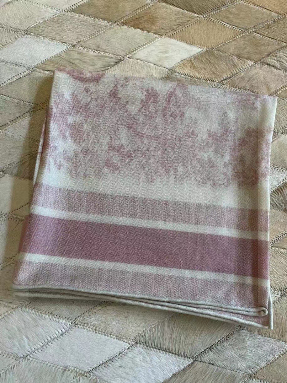 Dior ❤【️巴黎地图】黄金尺寸110*110双面同色丝绒方巾 不爱140繁复尺寸的姐妹可以选择110