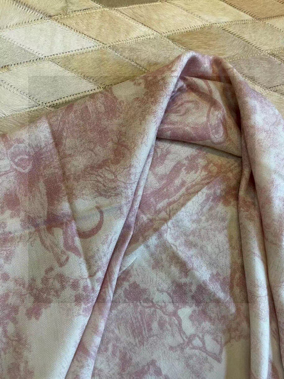 Dior ❤【️巴黎地图】黄金尺寸110*110双面同色丝绒方巾 不爱140繁复尺寸的姐妹可以选择110