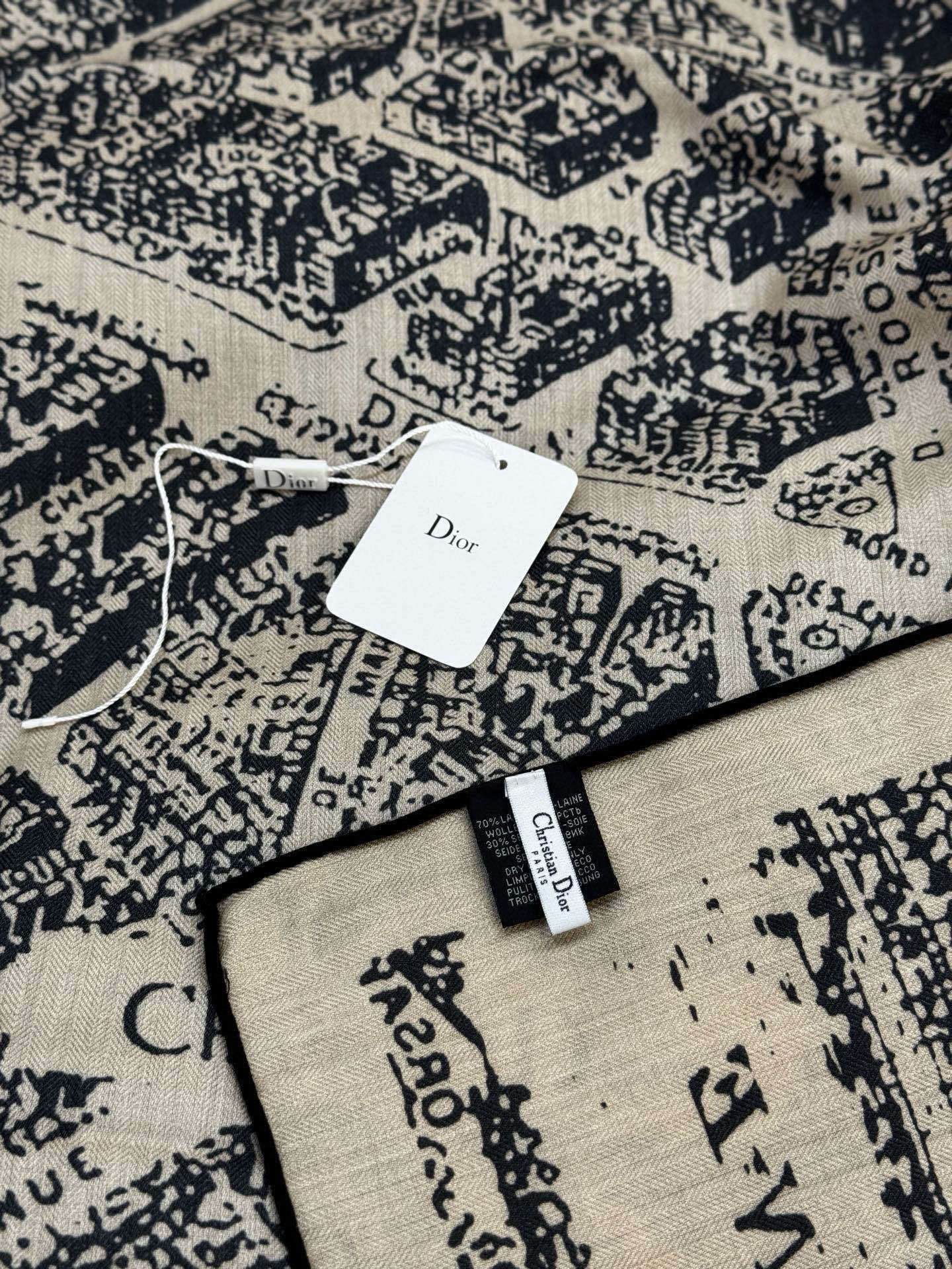 Dior ❤【️巴黎地图】140*140双面同色丝绒方巾🉐️LAN DE 价🉐️ARIS 巴黎地图这款方