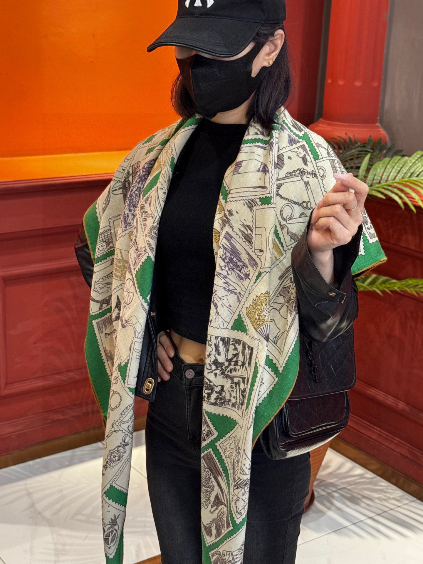 💟2025年秋冬抢先 上新💞【双面同色丝毛方巾】手工卷边山羊绒和真丝混纺披肩（70%山羊绒，30%桑蚕丝