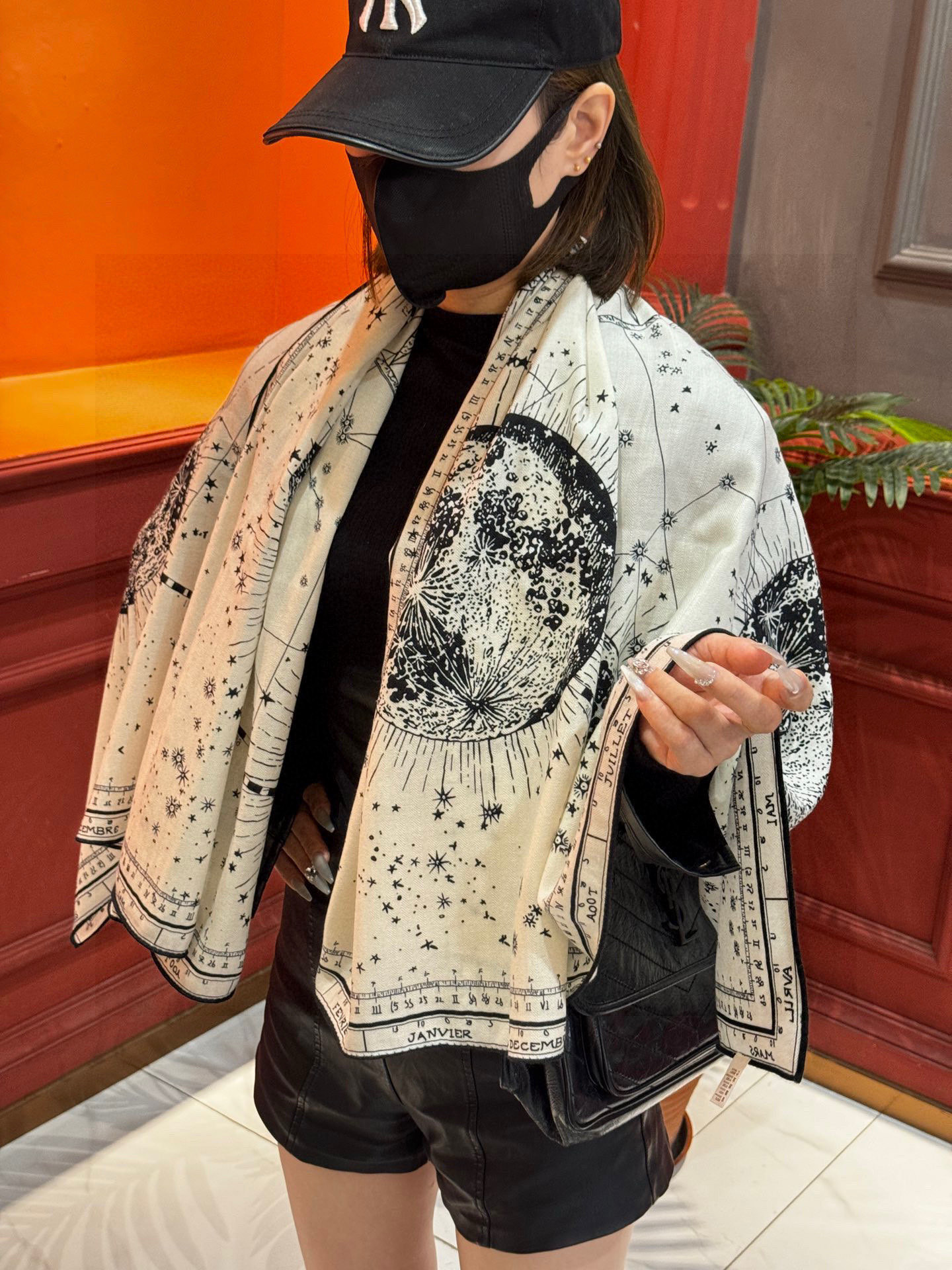 上新💞D家丝巾｛140cm真丝羊绒｝桑蚕丝+羊绒现由彼得罗•鲁福 (Pietro RUffo） 设计的D