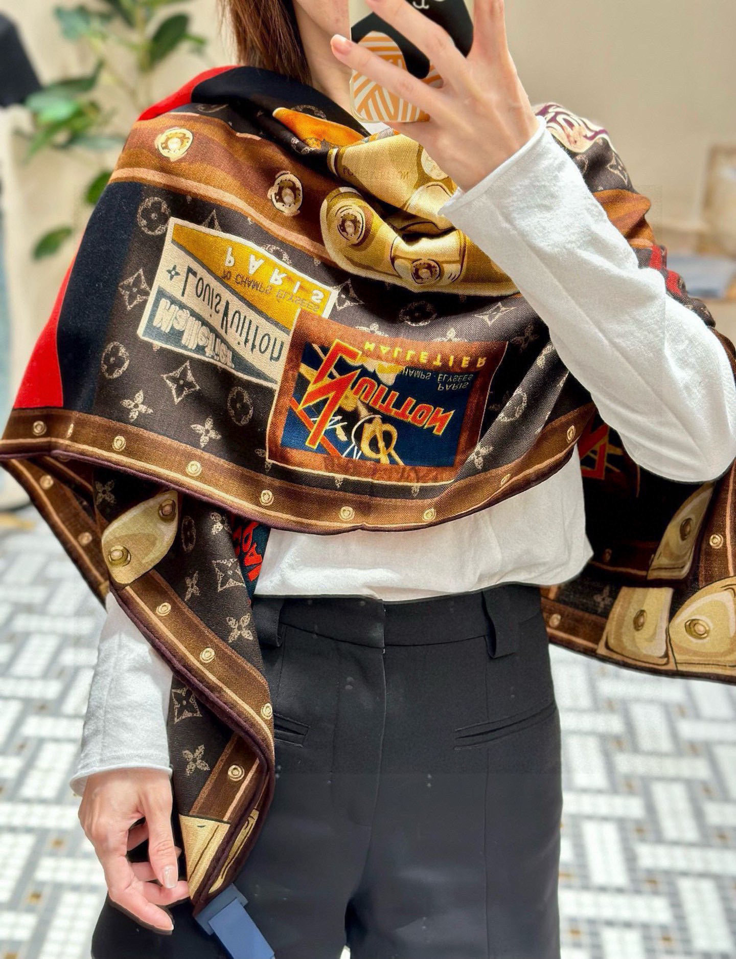 【LV】上新❤️ 路易威登 一款值得品细节的高货抠细节,从一个小块的配色去打败市场货140方巾 二个配色