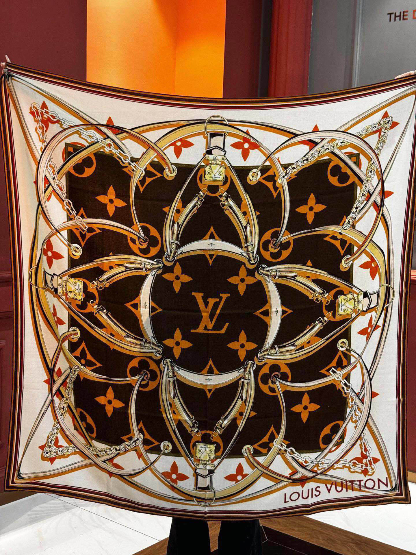 上新❤️ MONOGRAM JACQUARD DENIM140丝绒 方巾 【高定版 双面同色】有些款式他