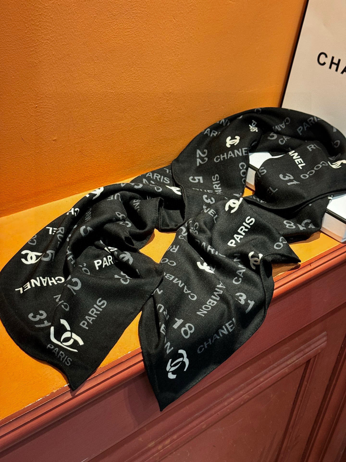 【升级双面同色 加密面料】 上新❤️ 140*140台版印花 黑白二色 高级都市新贵!山茶花的再一次邂逅