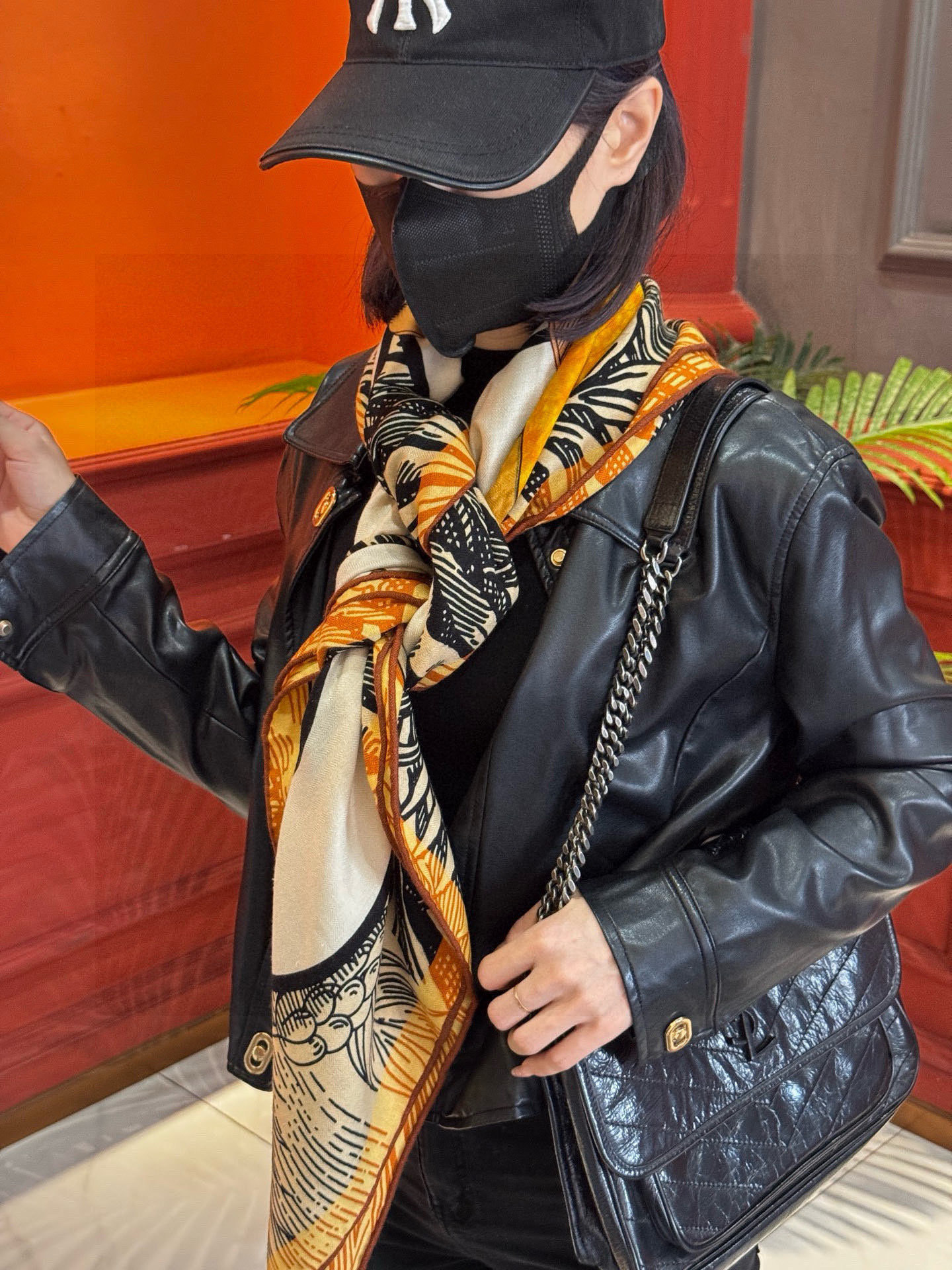 H,目前最热门的 “超现实爱马仕枢纽” 风靡全宇宙,听名字就充斥着未来空间♥️艺术品一样的存在,会绝版的