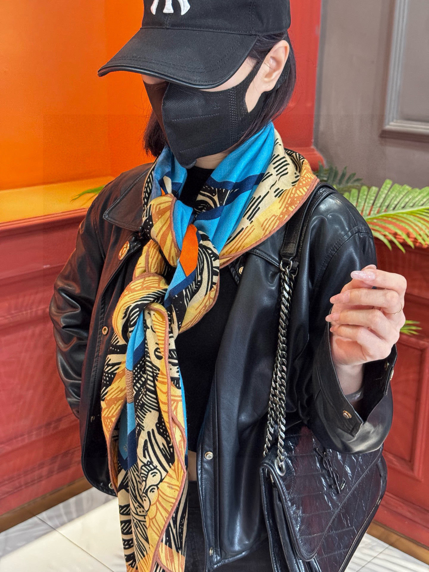 H,目前最热门的 “超现实爱马仕枢纽” 风靡全宇宙,听名字就充斥着未来空间♥️艺术品一样的存在,会绝版的