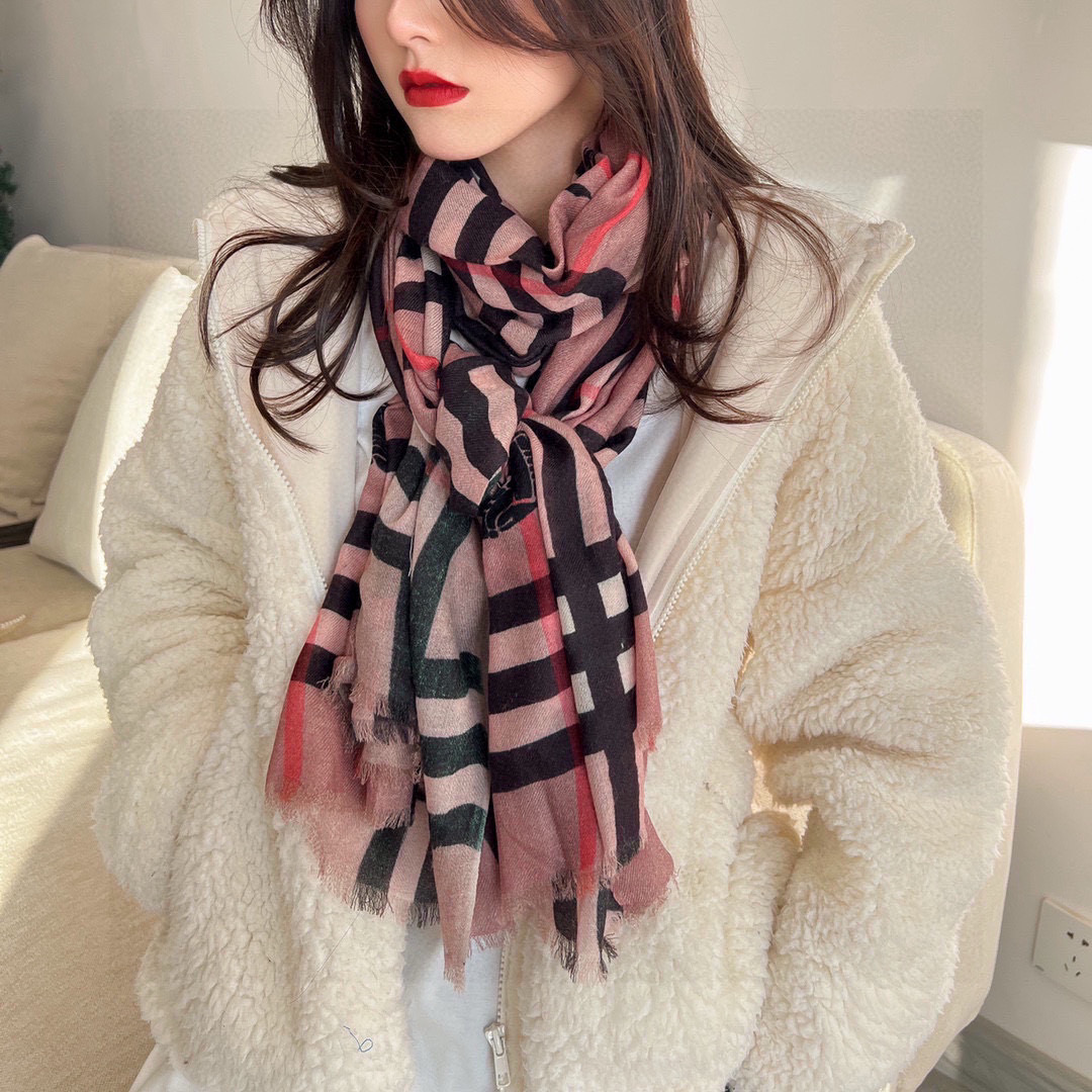 巴宝莉采用经典原版马标工艺❗️❗️❗️❗️纯正客供克什米尔山羊绒200支戒指绒 加密处理.手感好到没朋友