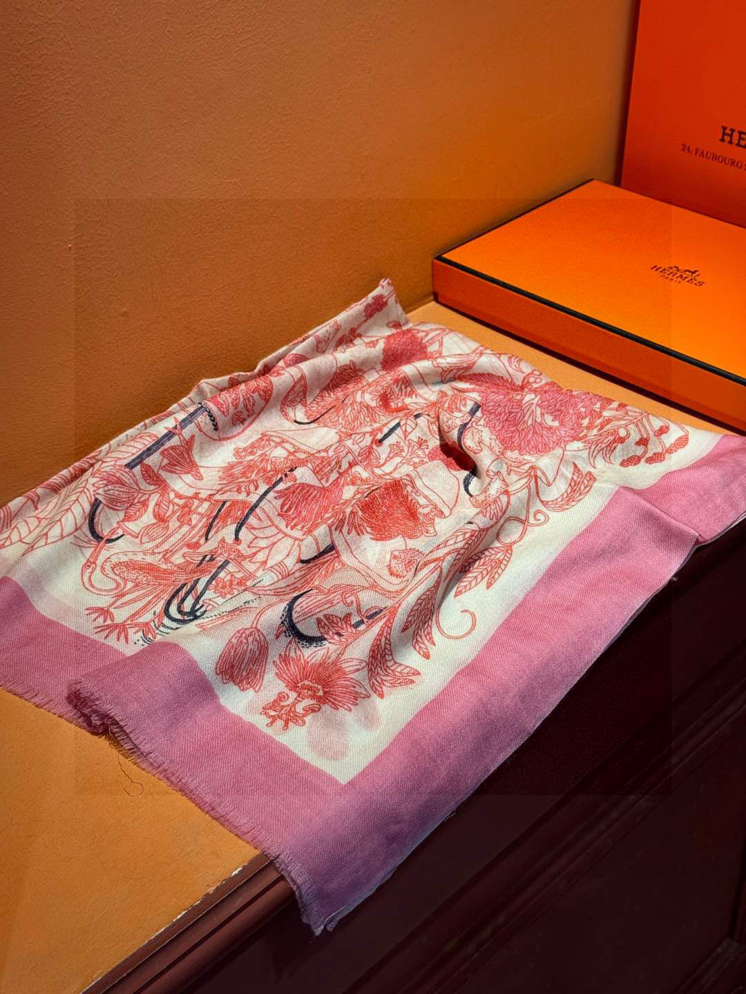 专柜同步 Hermes家买了都说好看【珍奇乐园羊绒长巾】‼️推荐💕顶级工艺超值‼️爱马仕专柜爆款🎁🎁羊绒