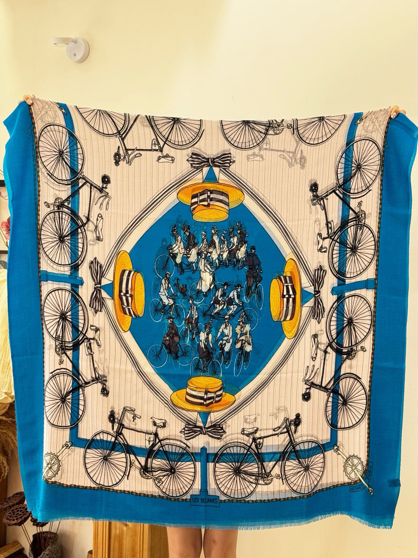 羊绒新款 🆕🆕🌈💫速度‼️下手一定要快‼️H家新款【自行车长巾】，高端 大爱 货极少 现在用极好‼️真心