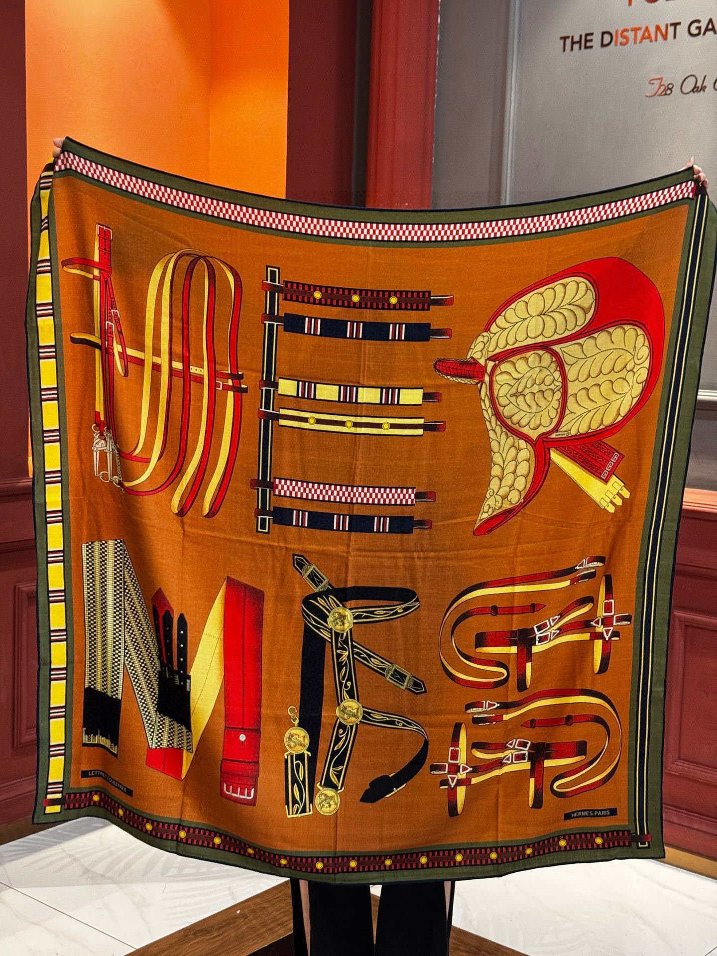 双面同色140cm丝绒方巾💕 《马术密匙》,十九世纪的商品图录汇集了手工匠们的系列产品,或许其中潜藏着某